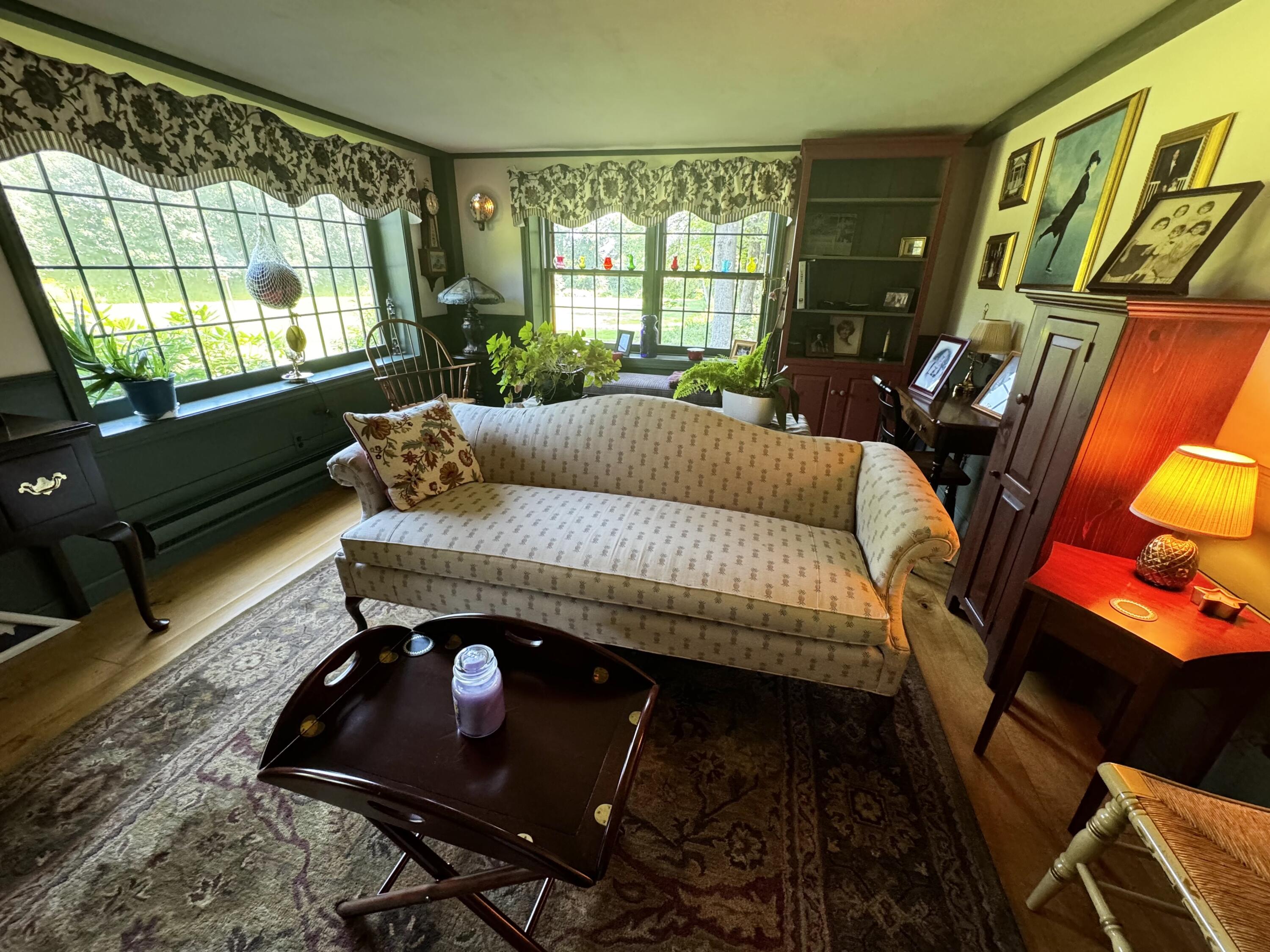 437 Hussey Hill Road