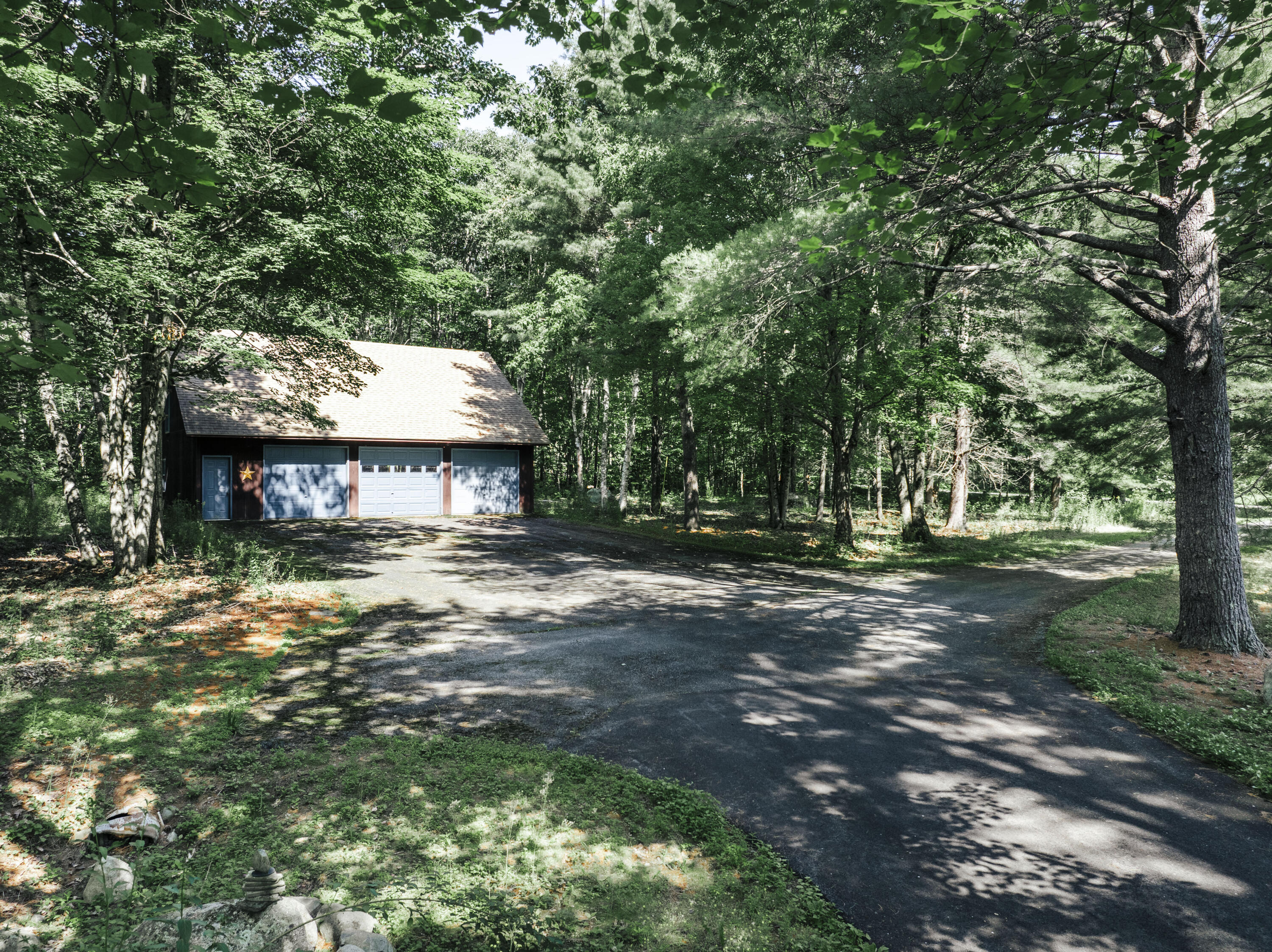 437 Hussey Hill Road
