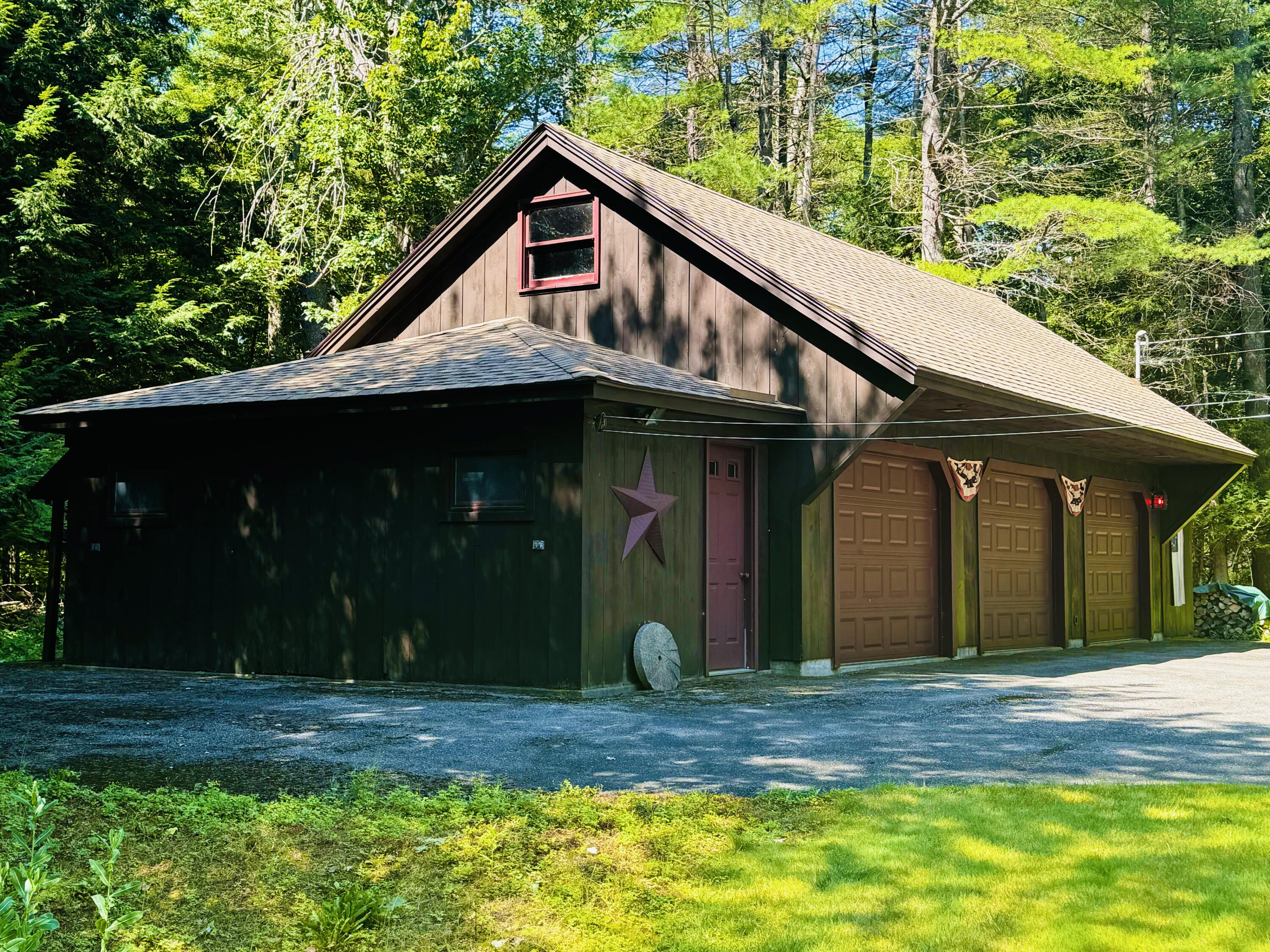 437 Hussey Hill Road
