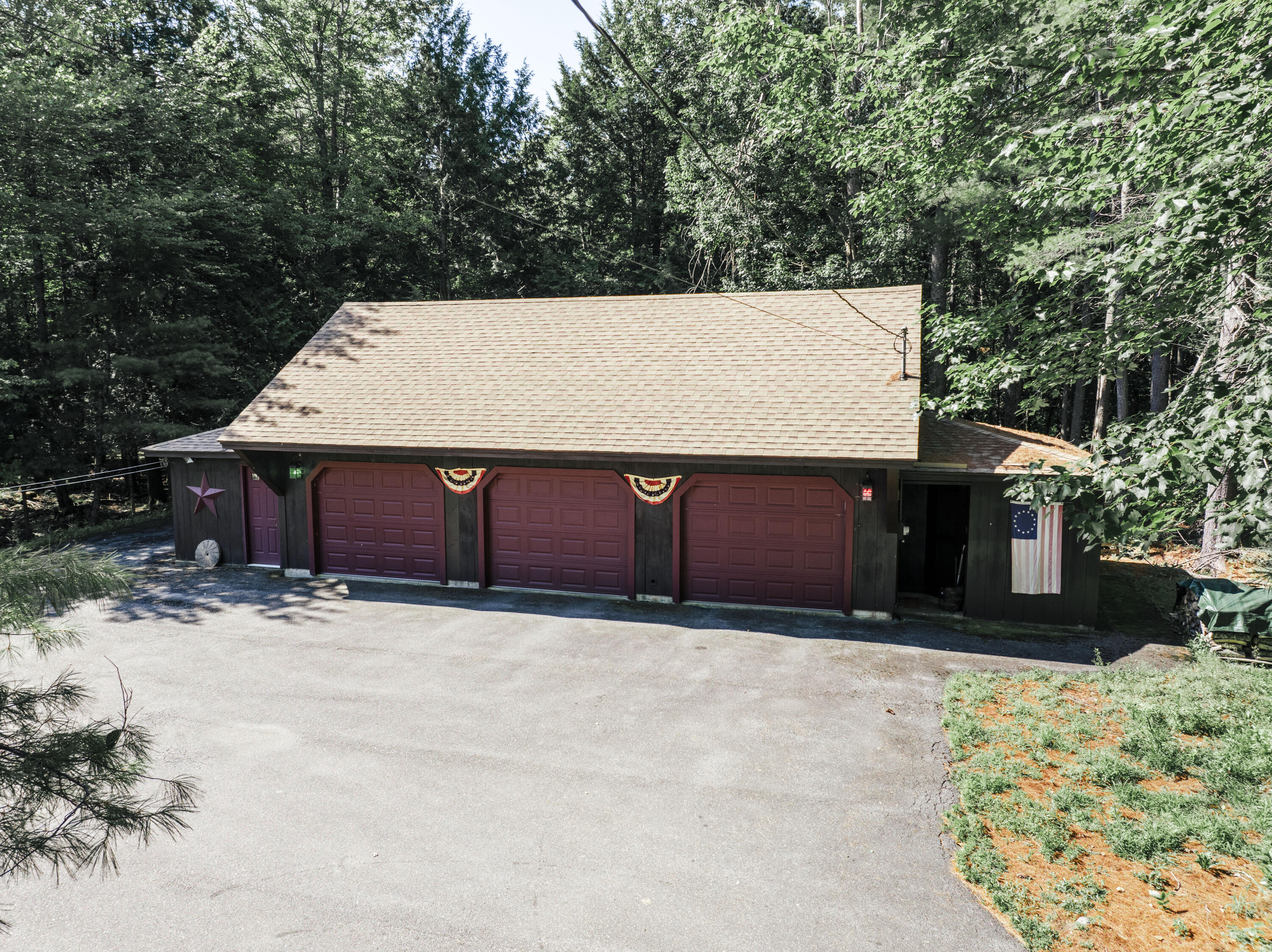 437 Hussey Hill Road