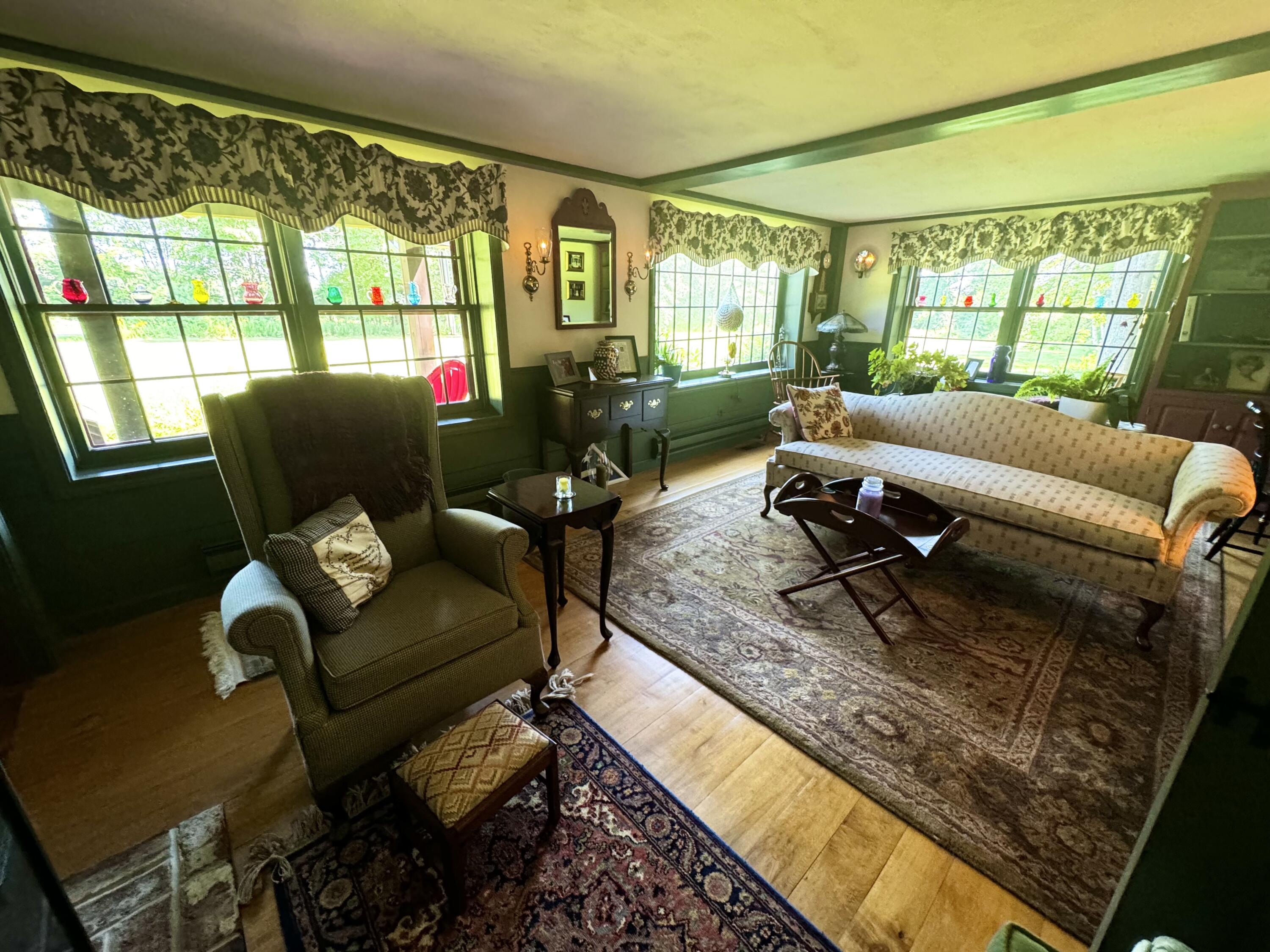 437 Hussey Hill Road