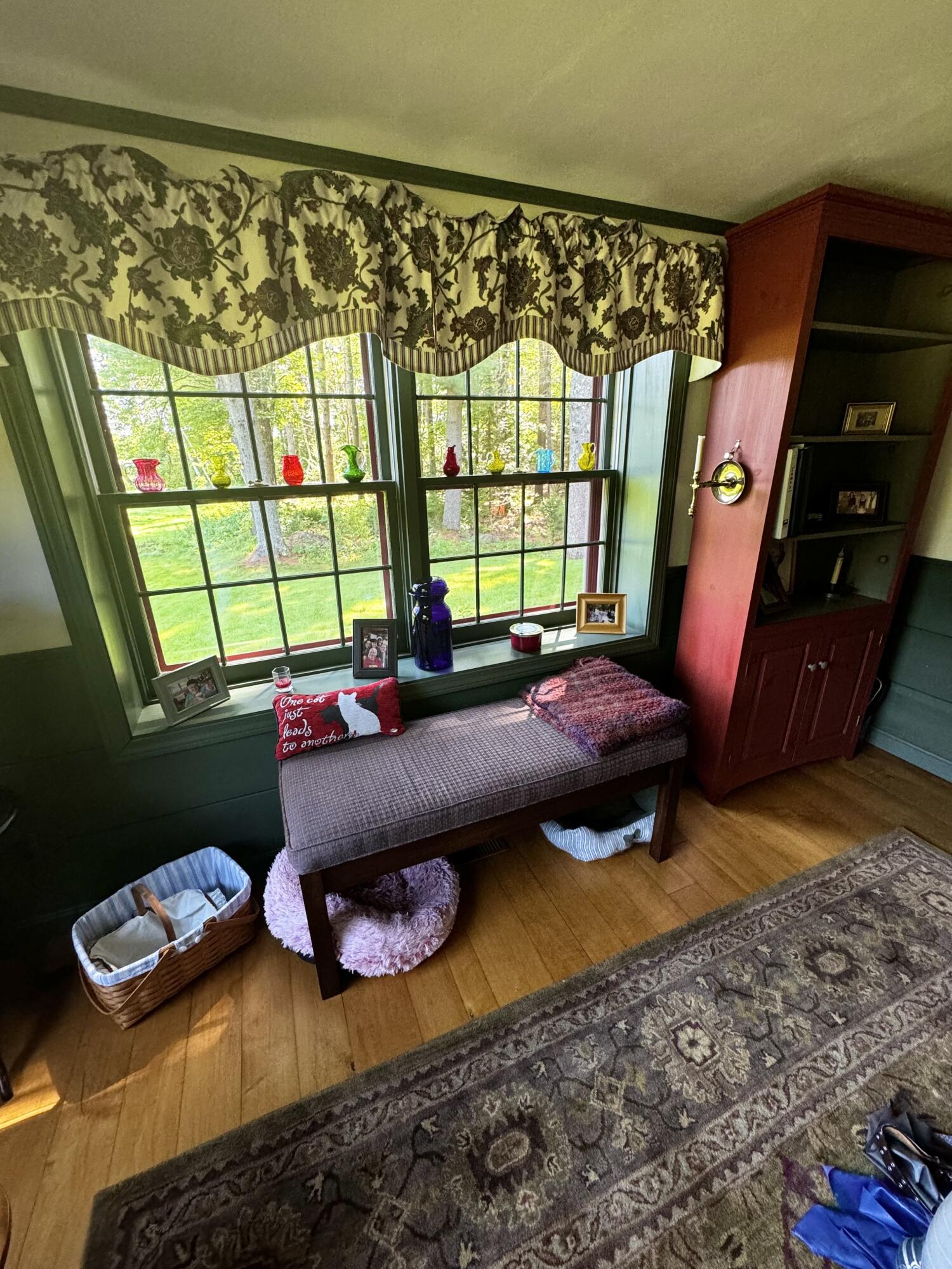 437 Hussey Hill Road