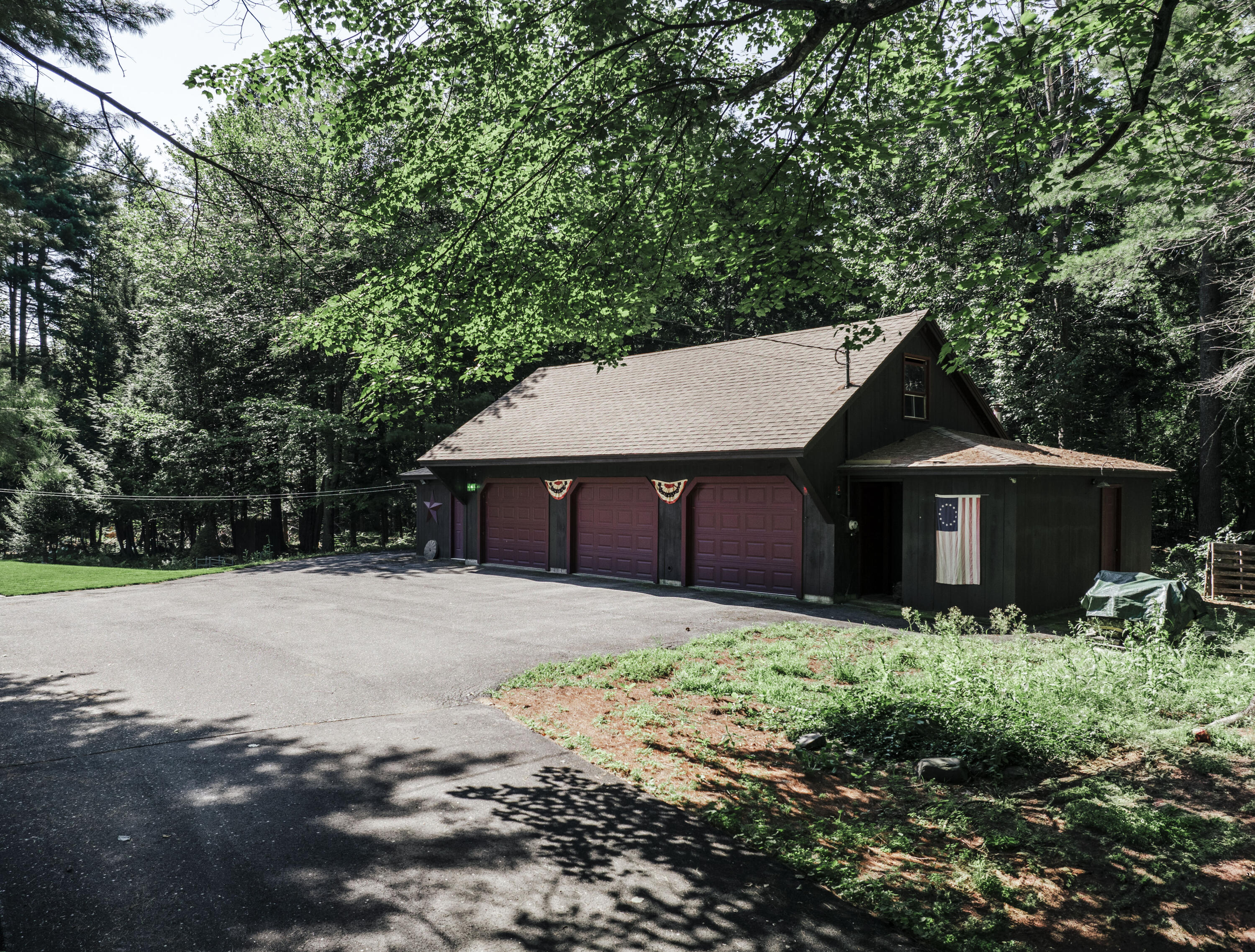437 Hussey Hill Road