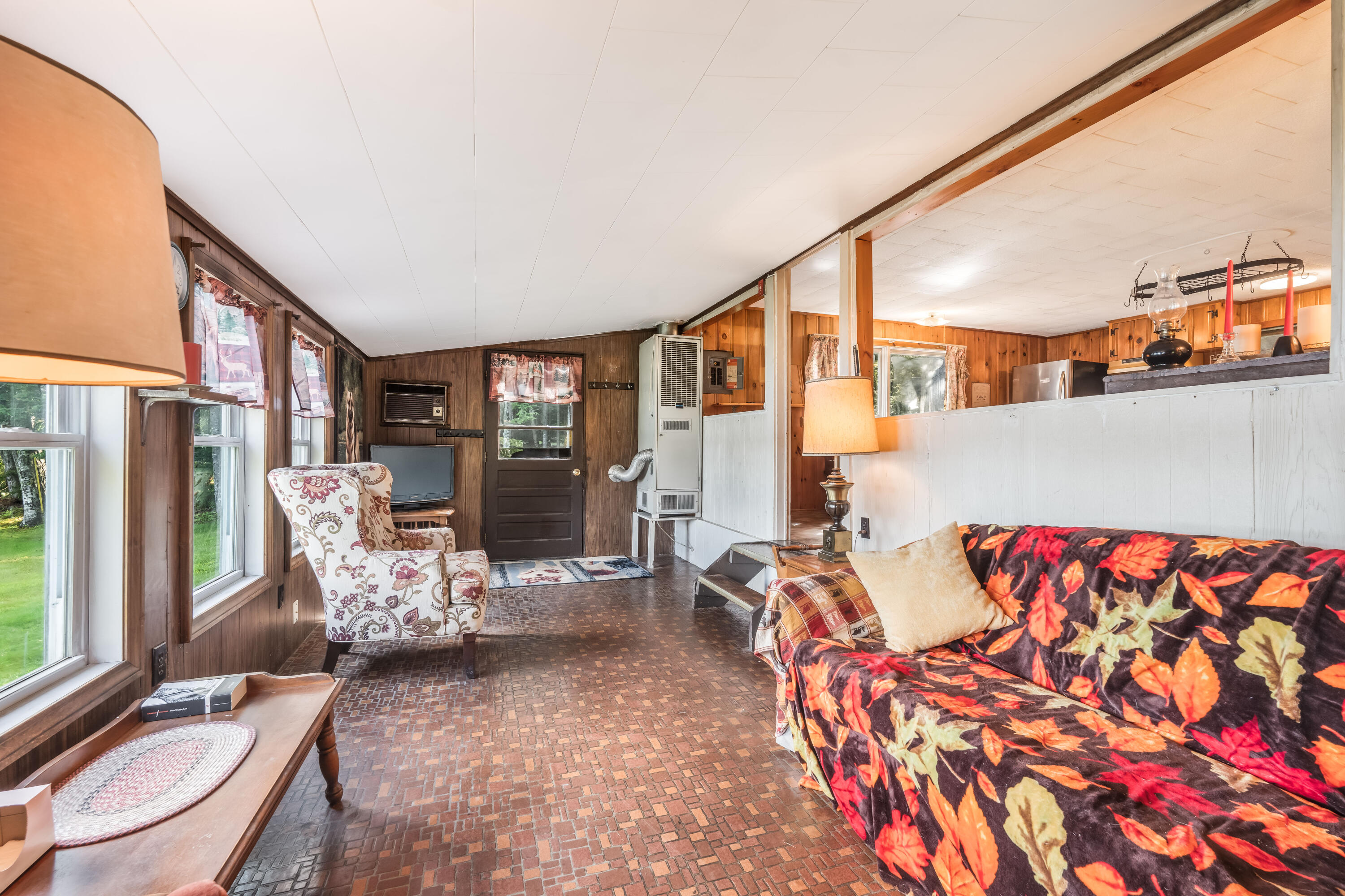 12 Caribou Narrows Road