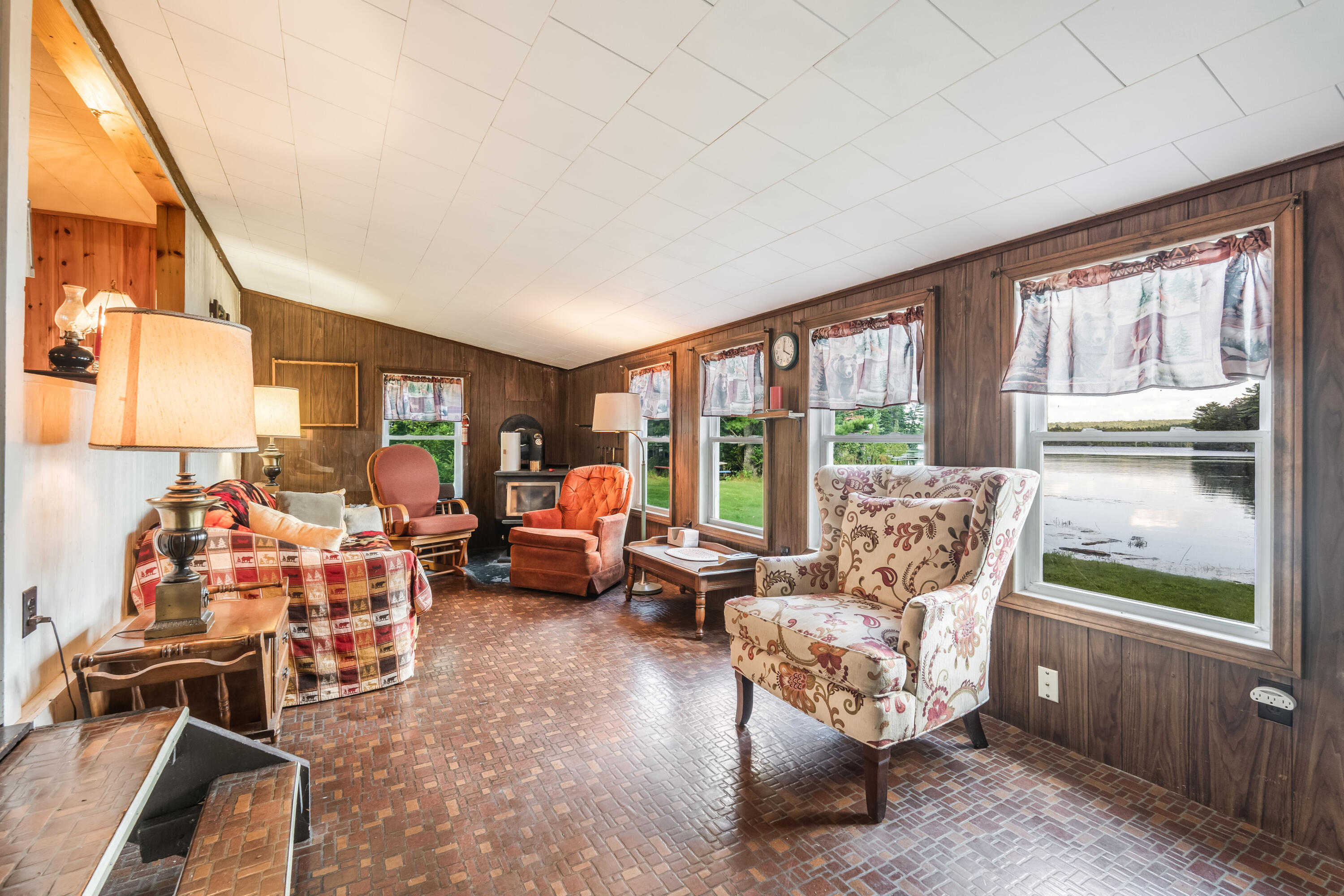 12 Caribou Narrows Road