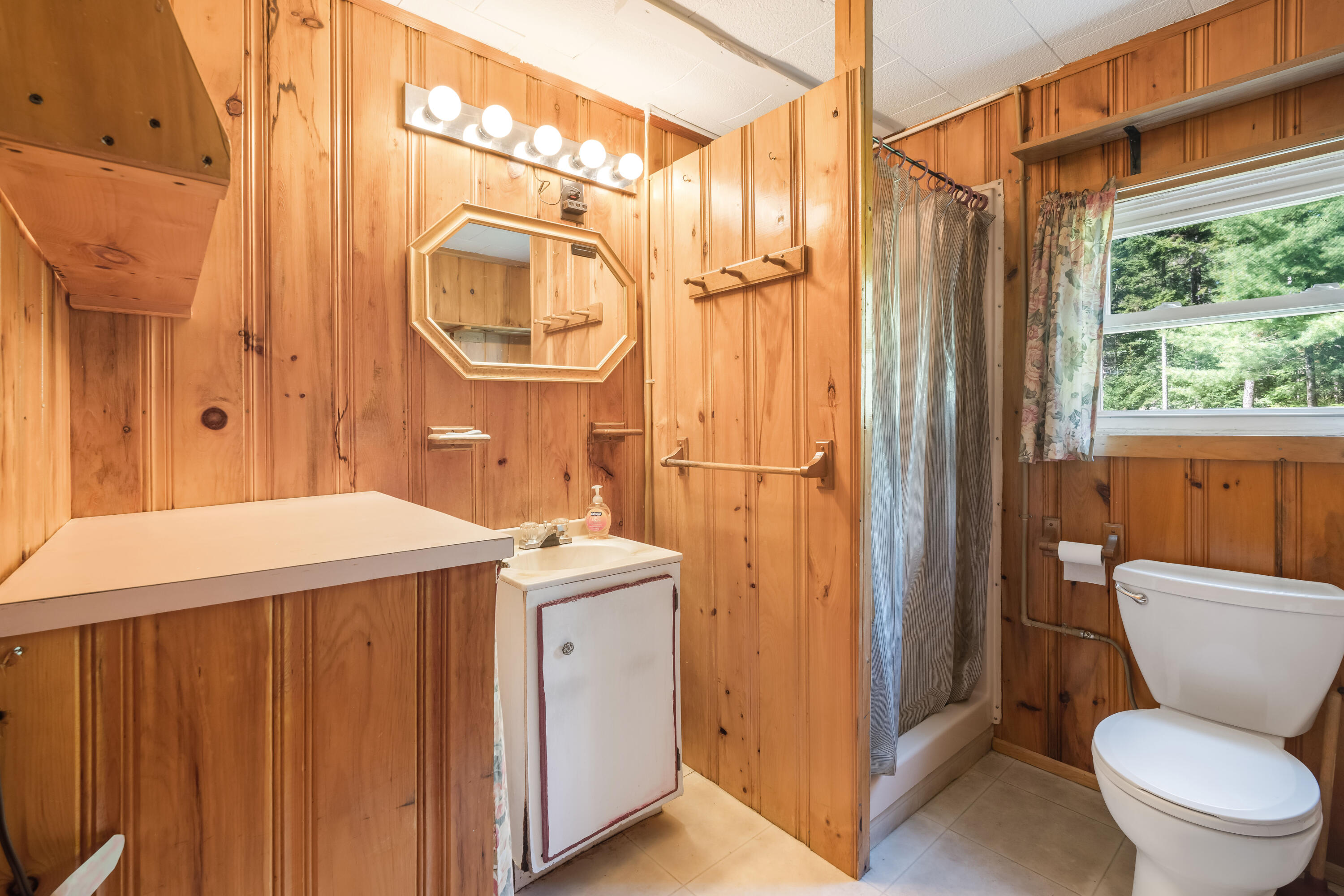 12 Caribou Narrows Road