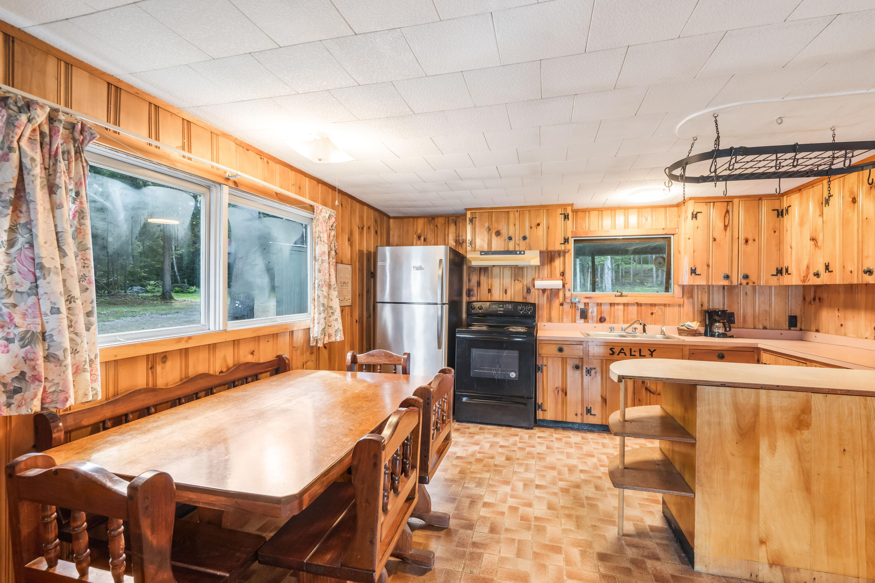 12 Caribou Narrows Road