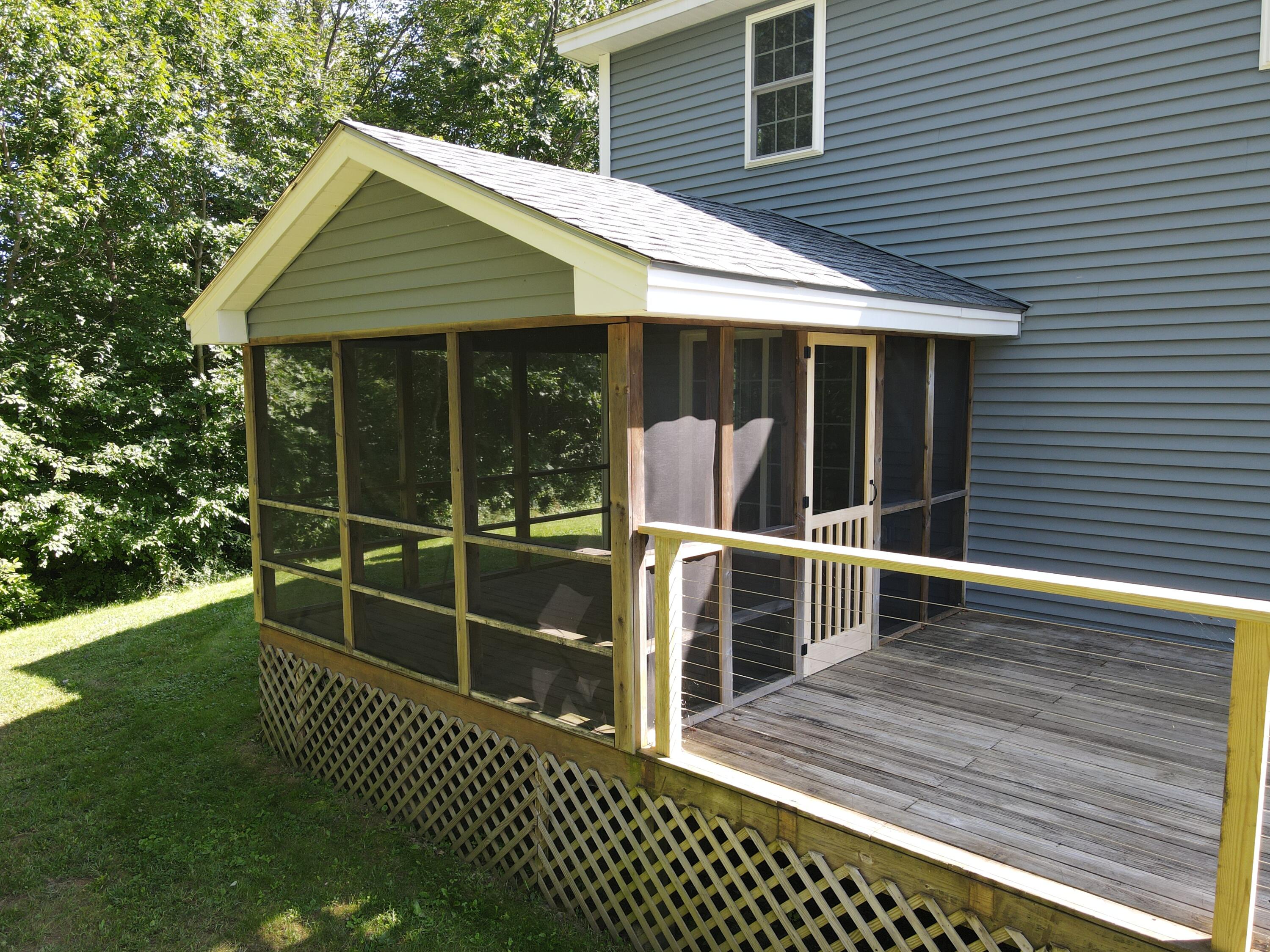 98 Meadow Road