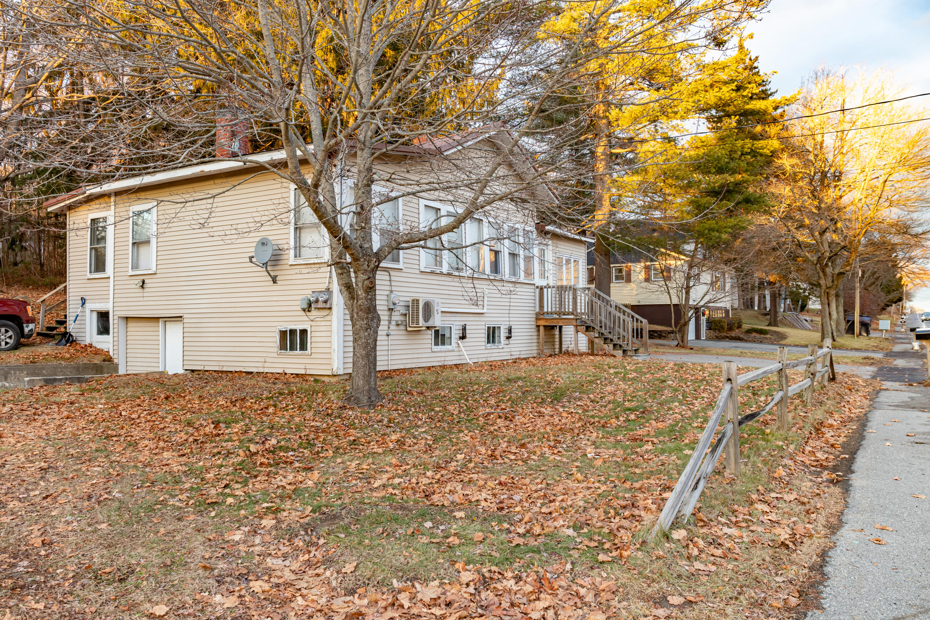 692 Main Road N