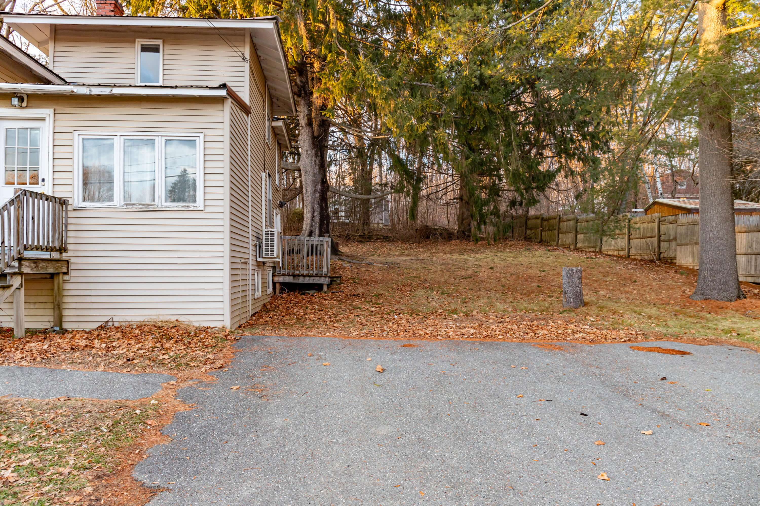 692 Main Road N