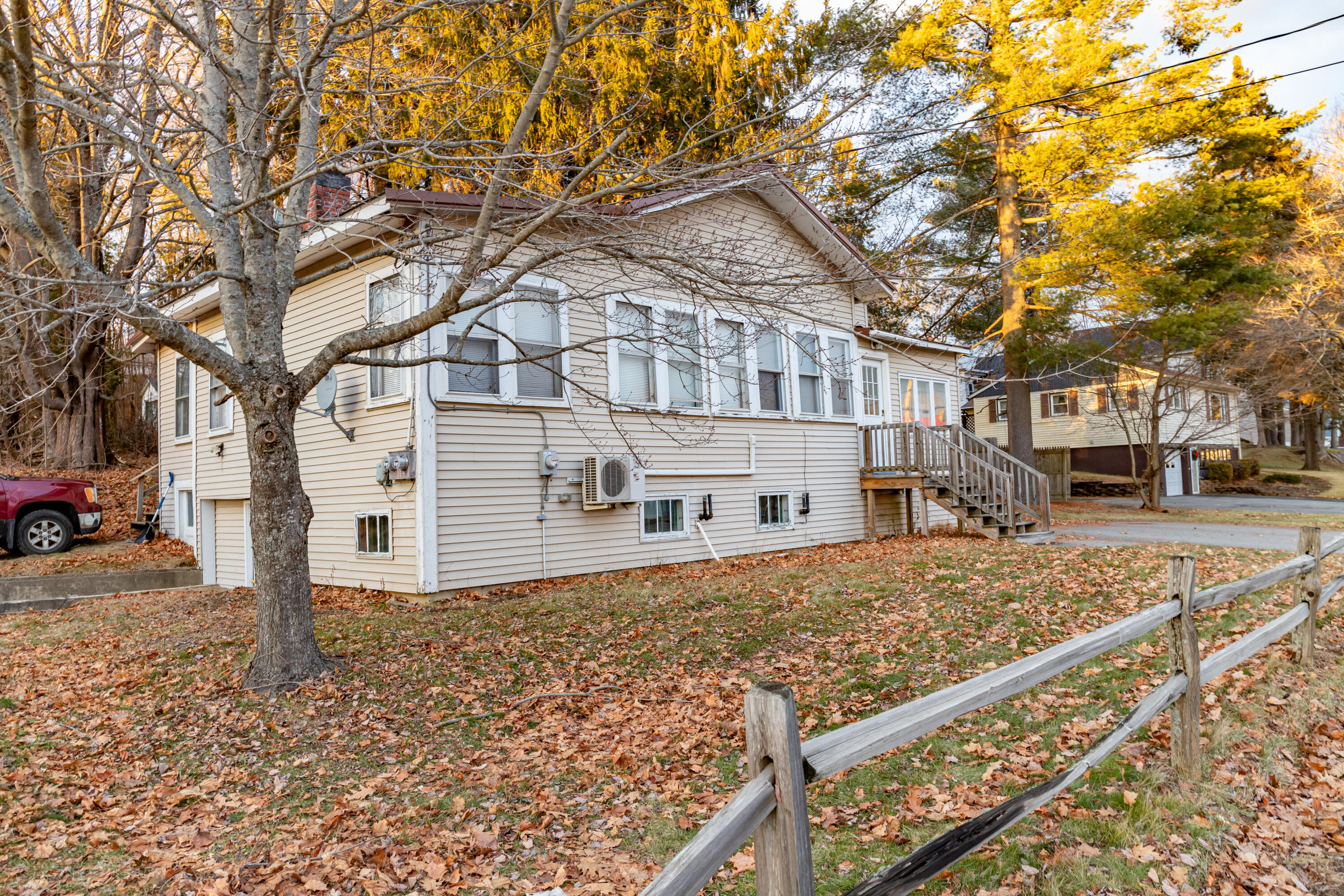 692 Main Road N