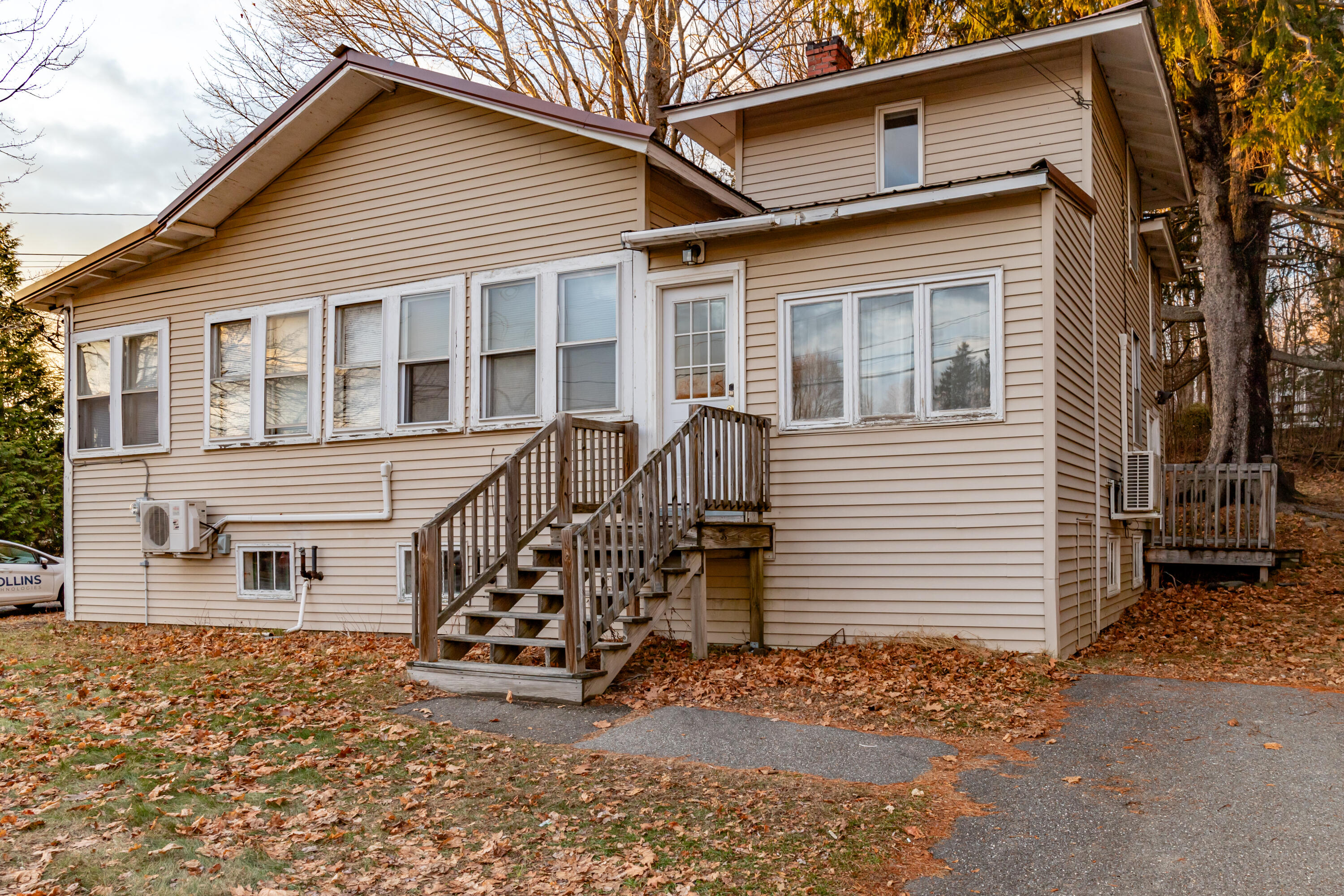 692 Main Road N