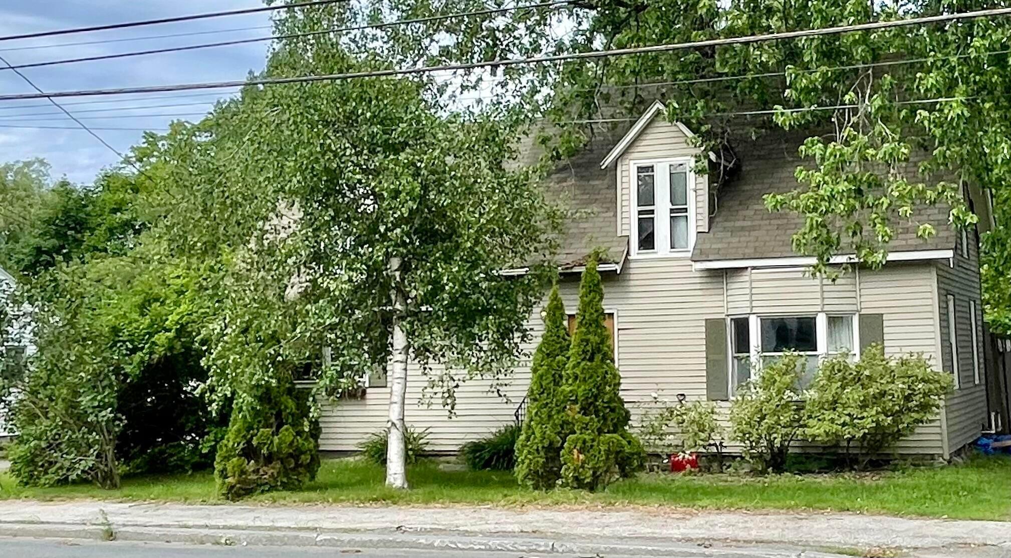 642 Main Street