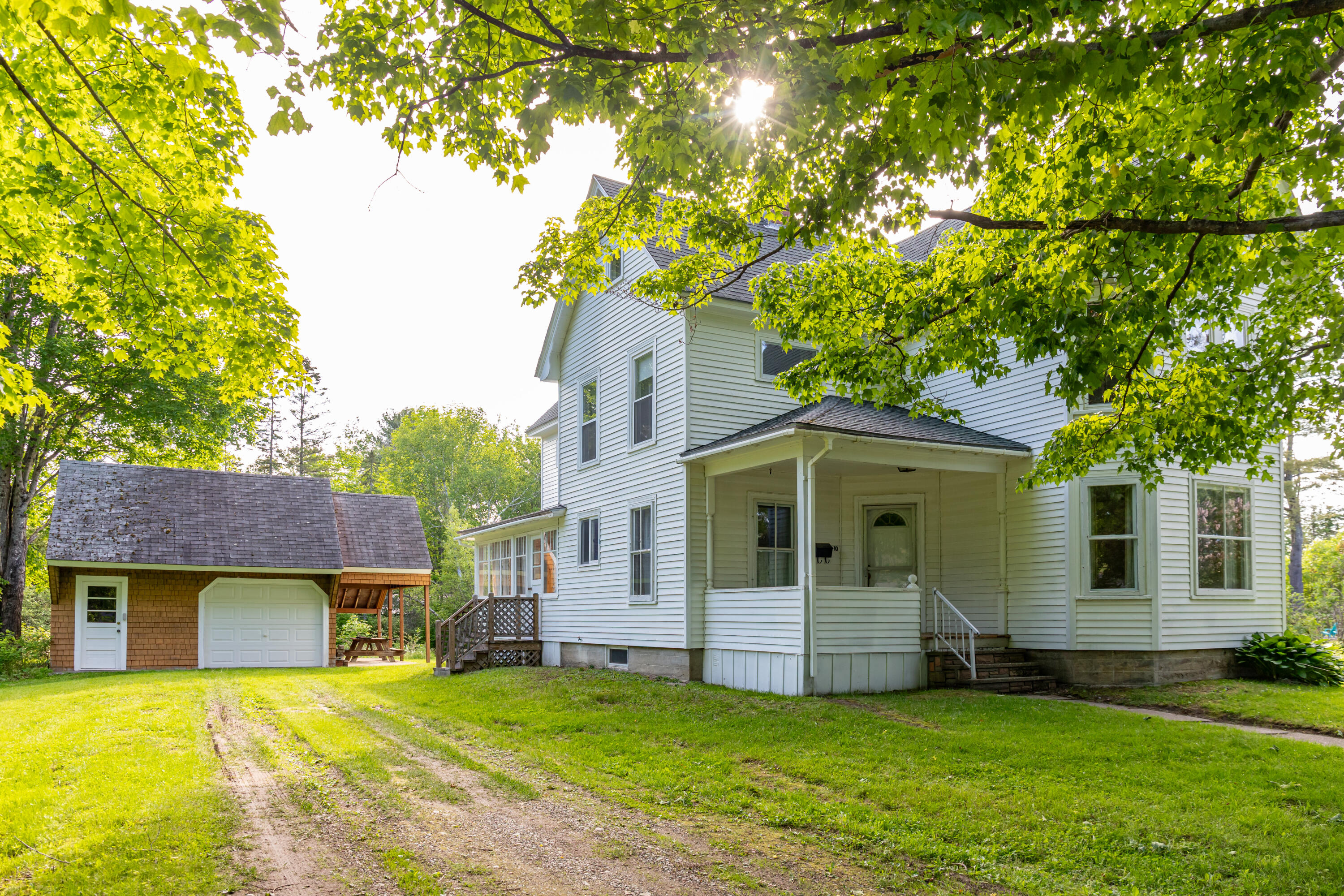 10 Joslyn Street