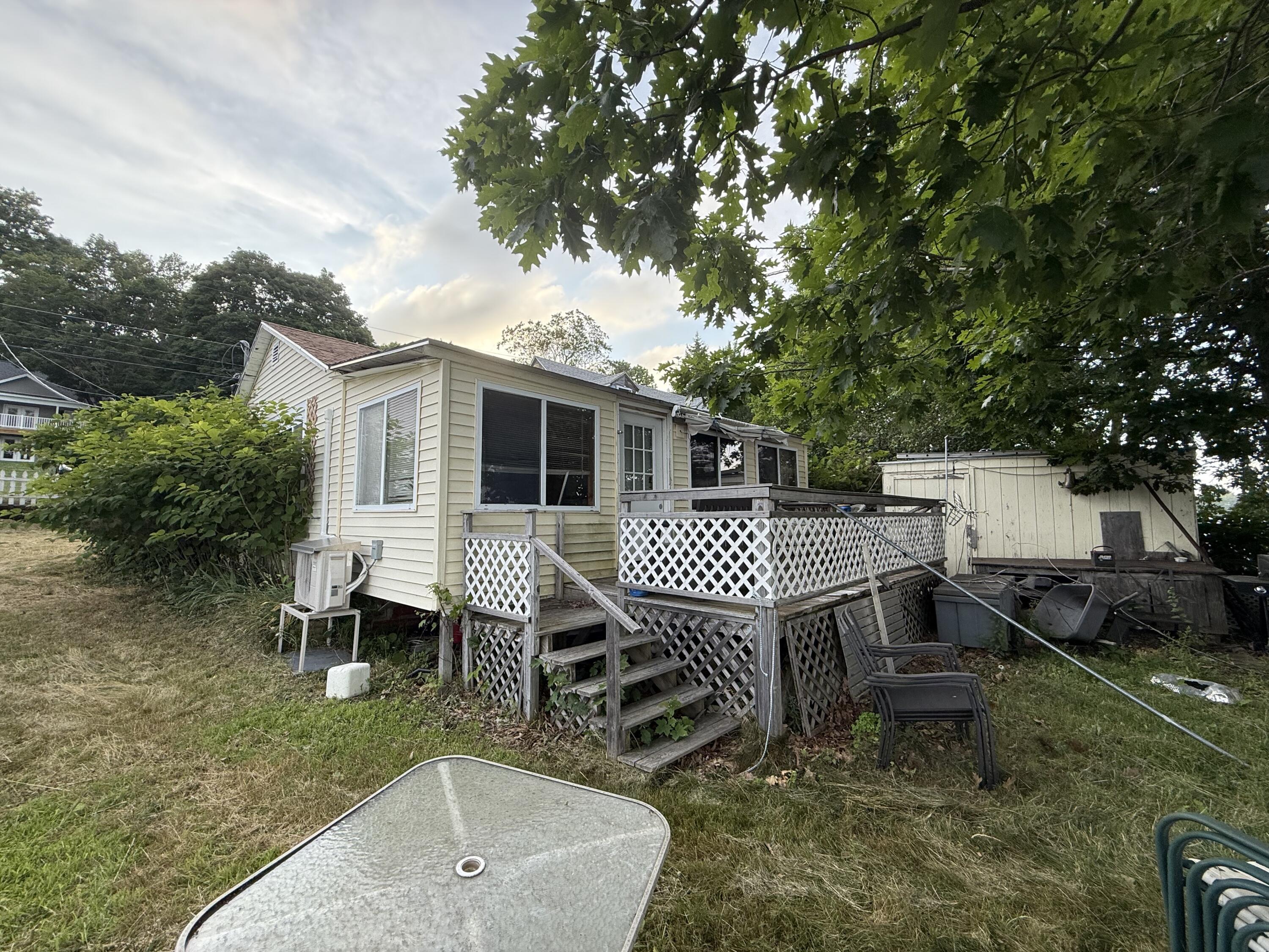 111 Luckeys Landing Road