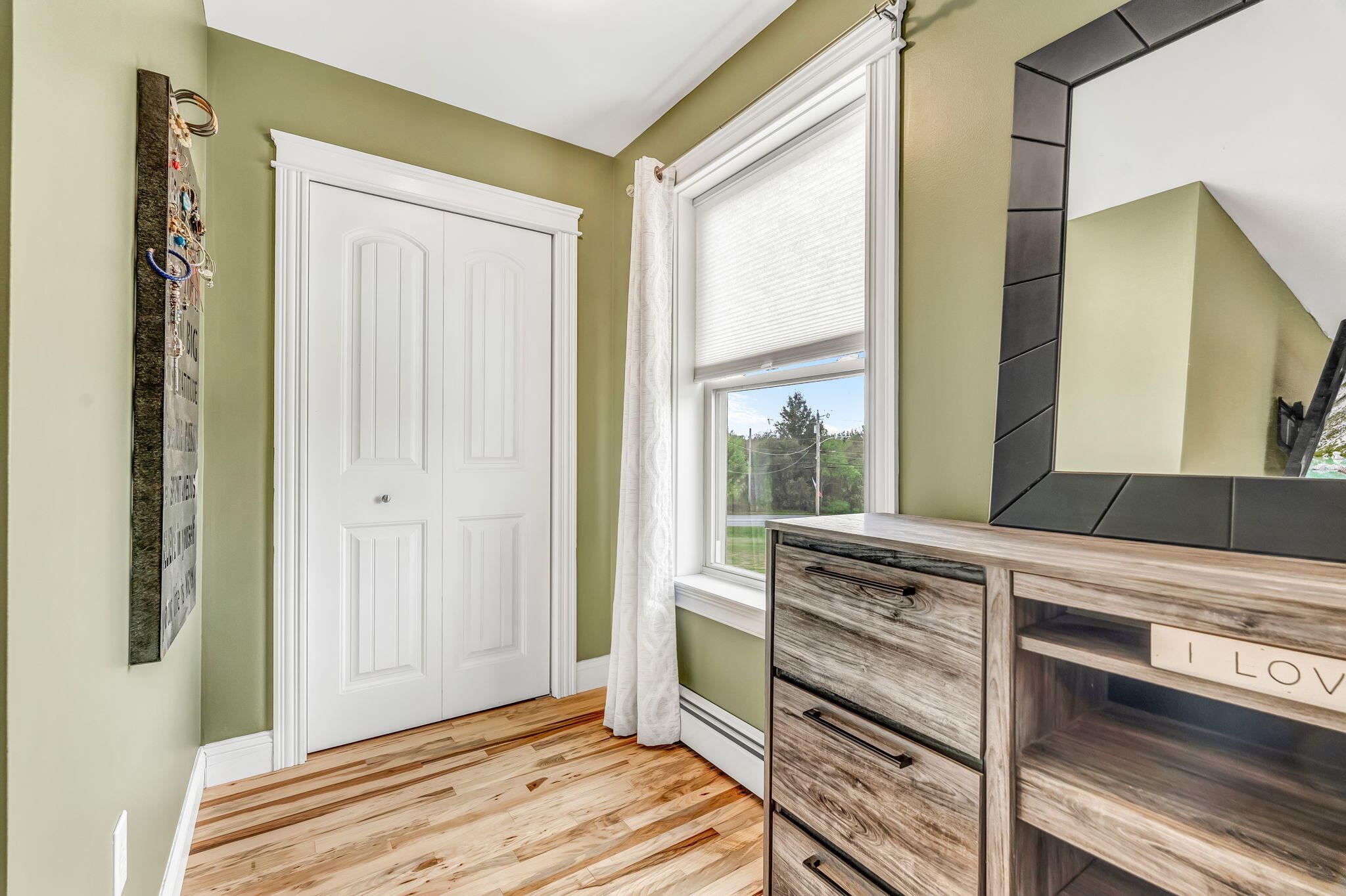 7 Alard Drive