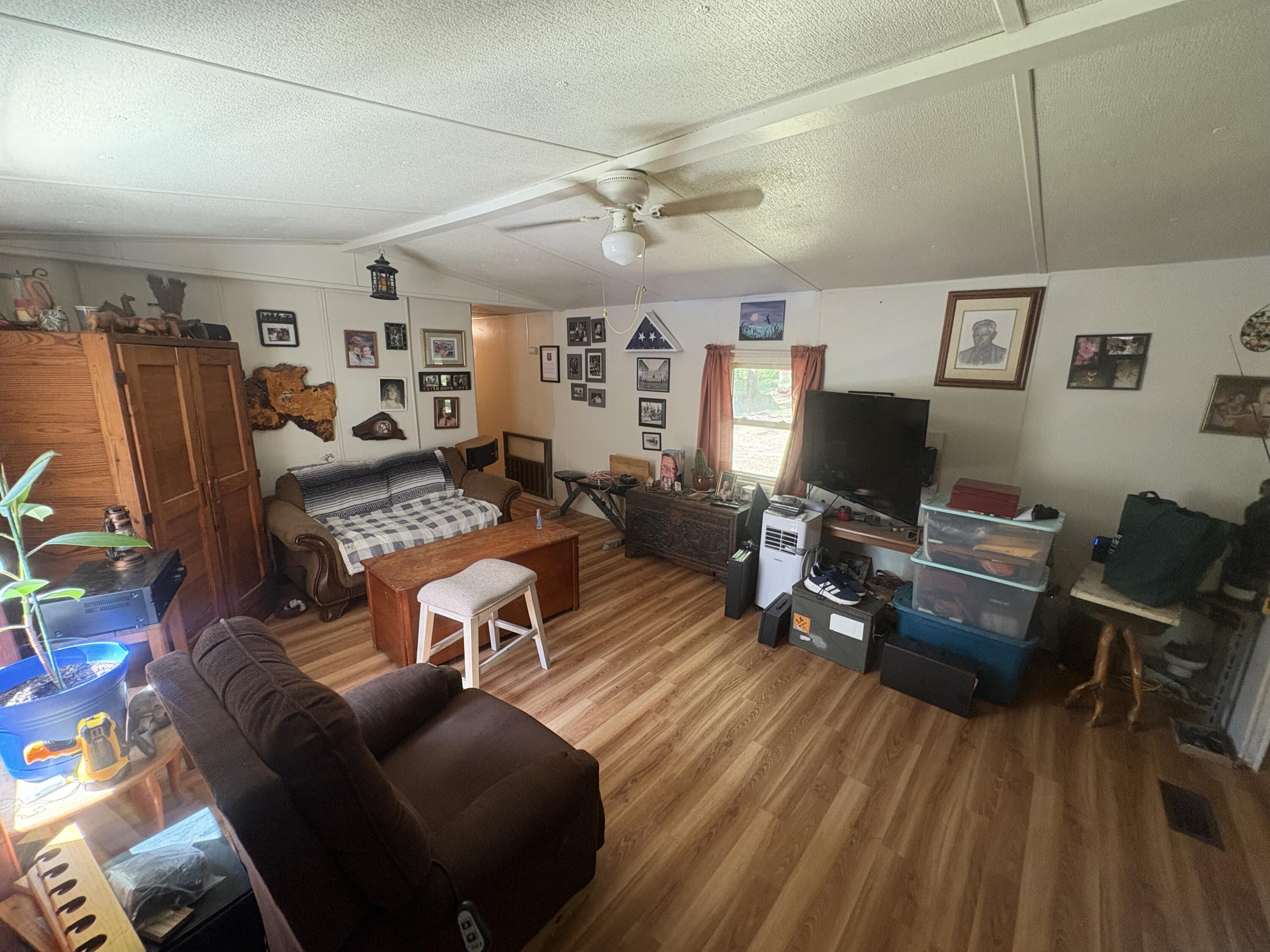 905 W Plymouth Road
