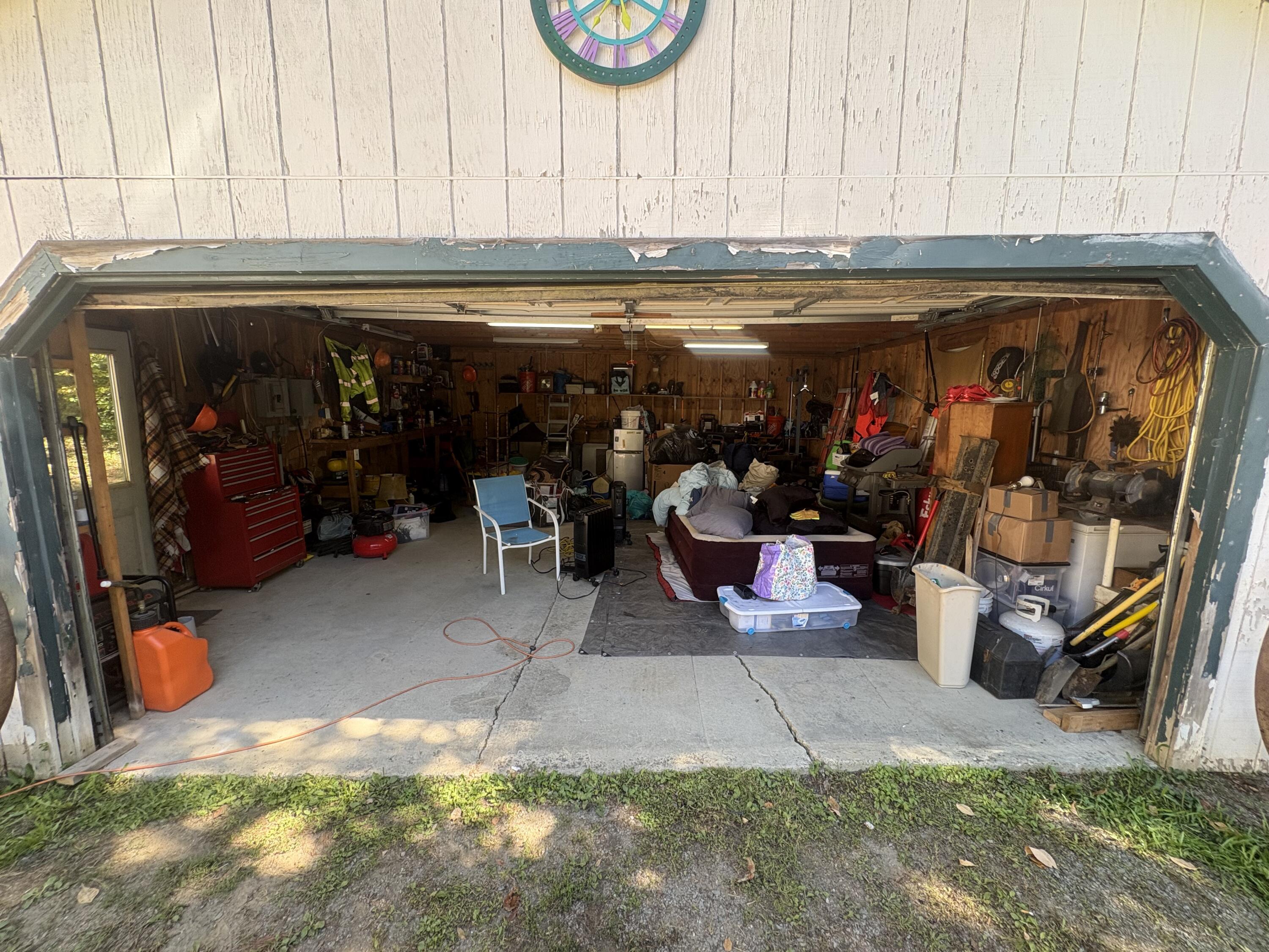 905 W Plymouth Road