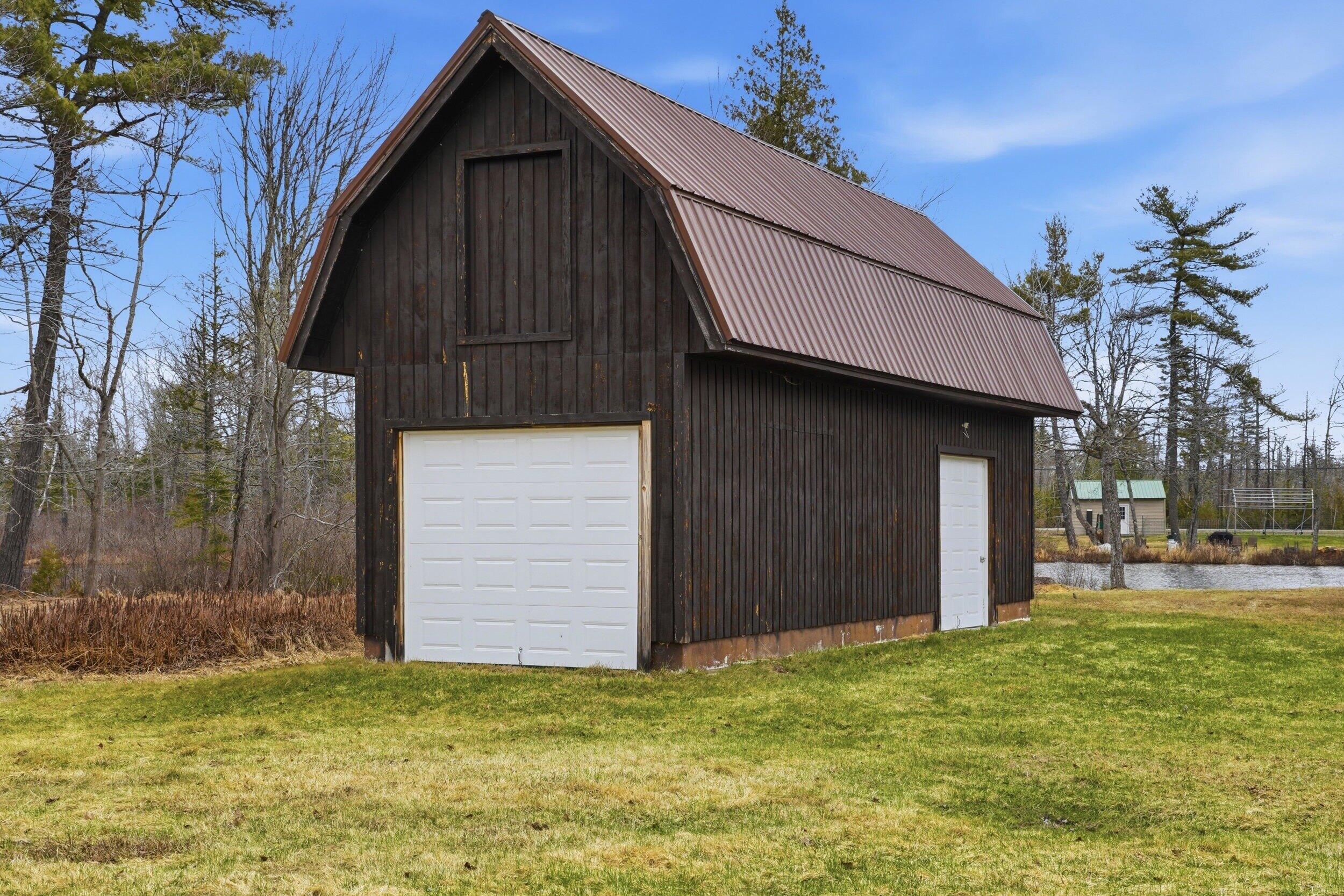 16 Middle Smith Pond Road, T3 Indian Purchase Twp