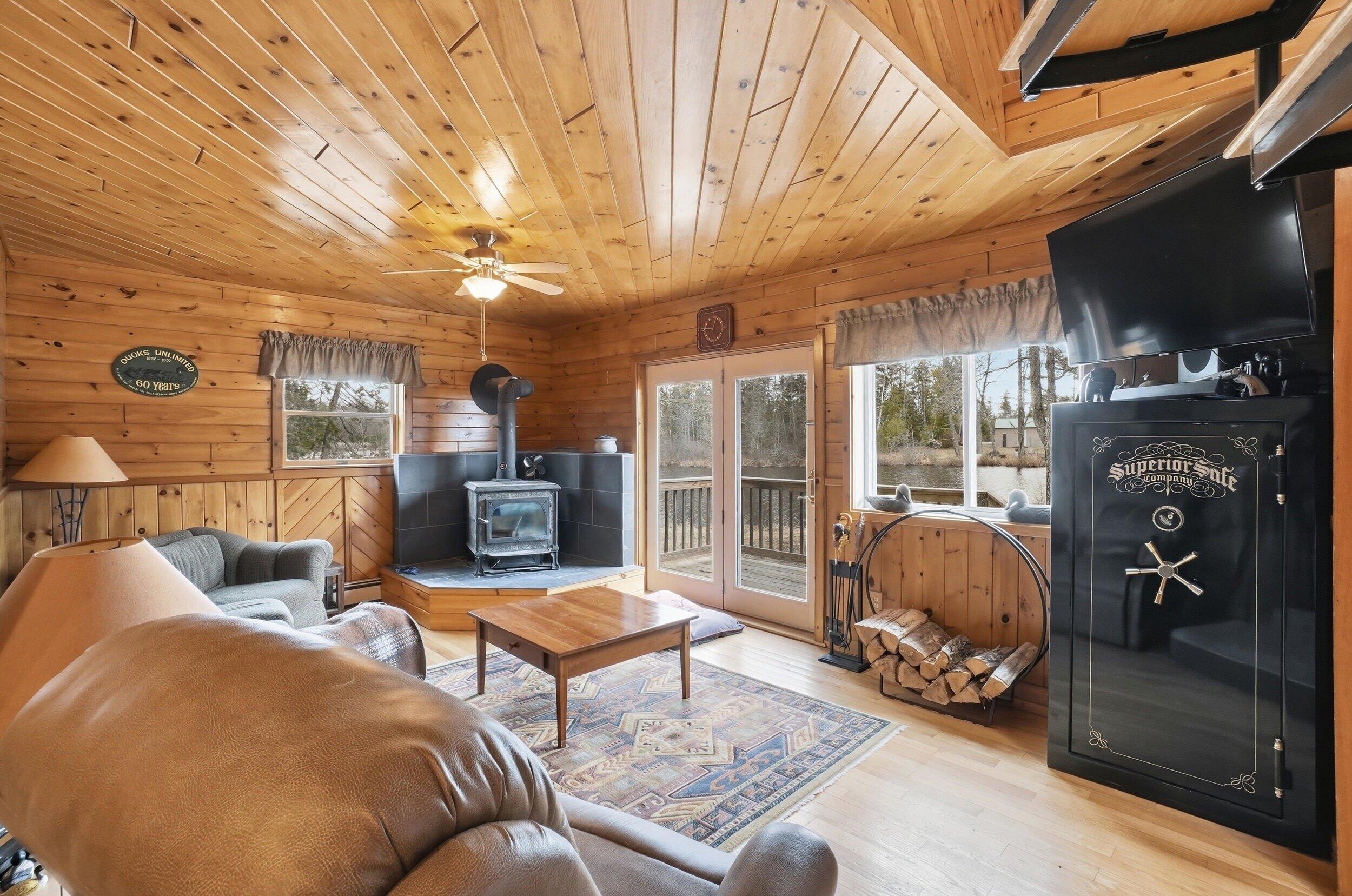 16 Middle Smith Pond Road, T3 Indian Purchase Twp