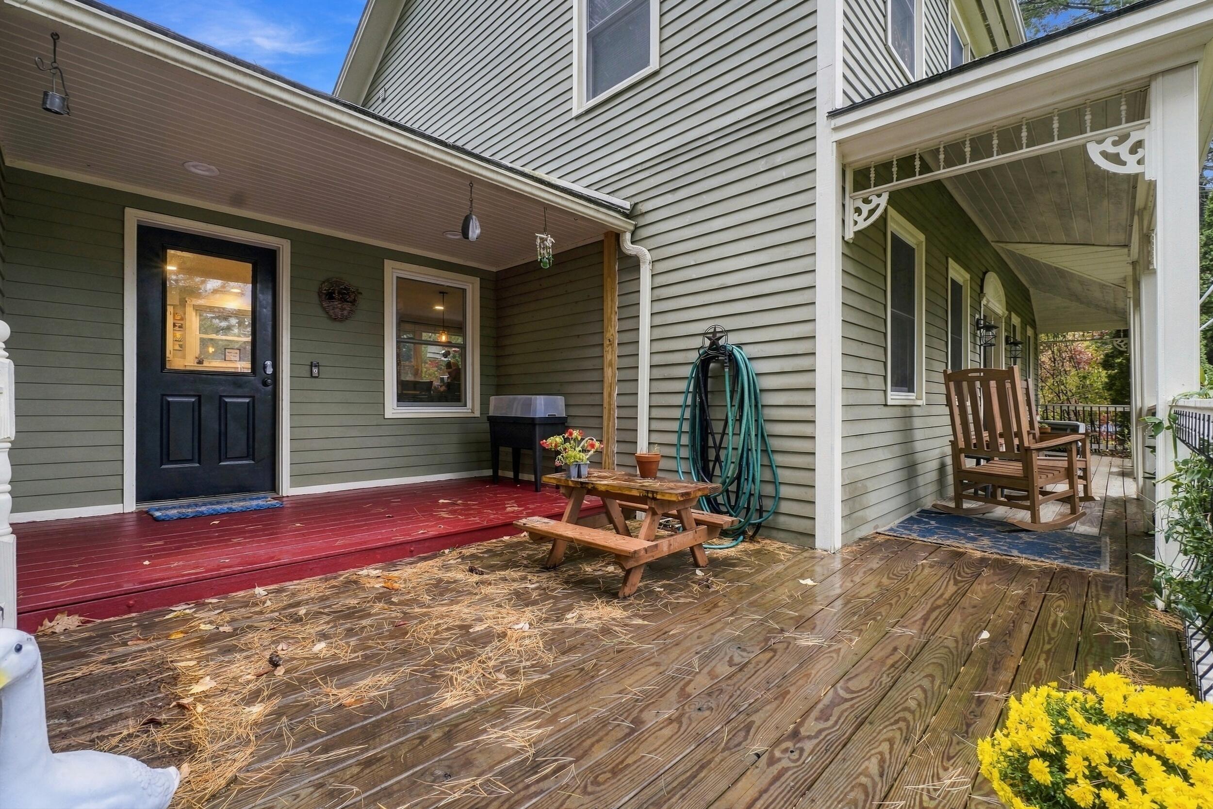 12 Deer Hill Lane