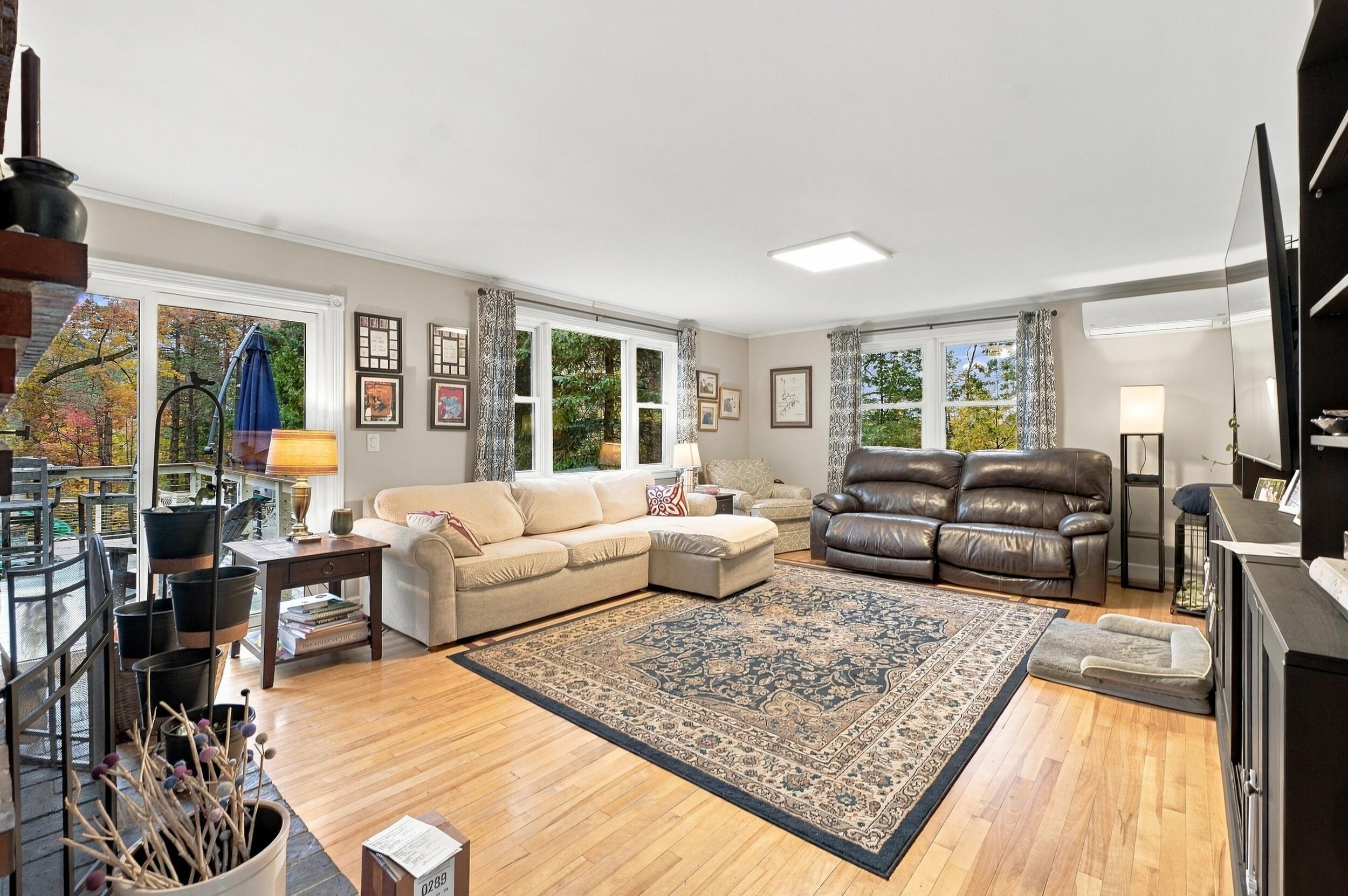 12 Deer Hill Lane