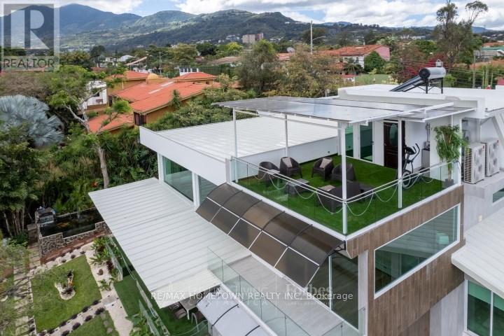 LOS LAURELES ESCAZU