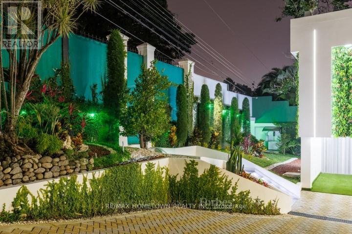 LOS LAURELES ESCAZU