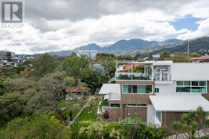 LOS LAURELES ESCAZU