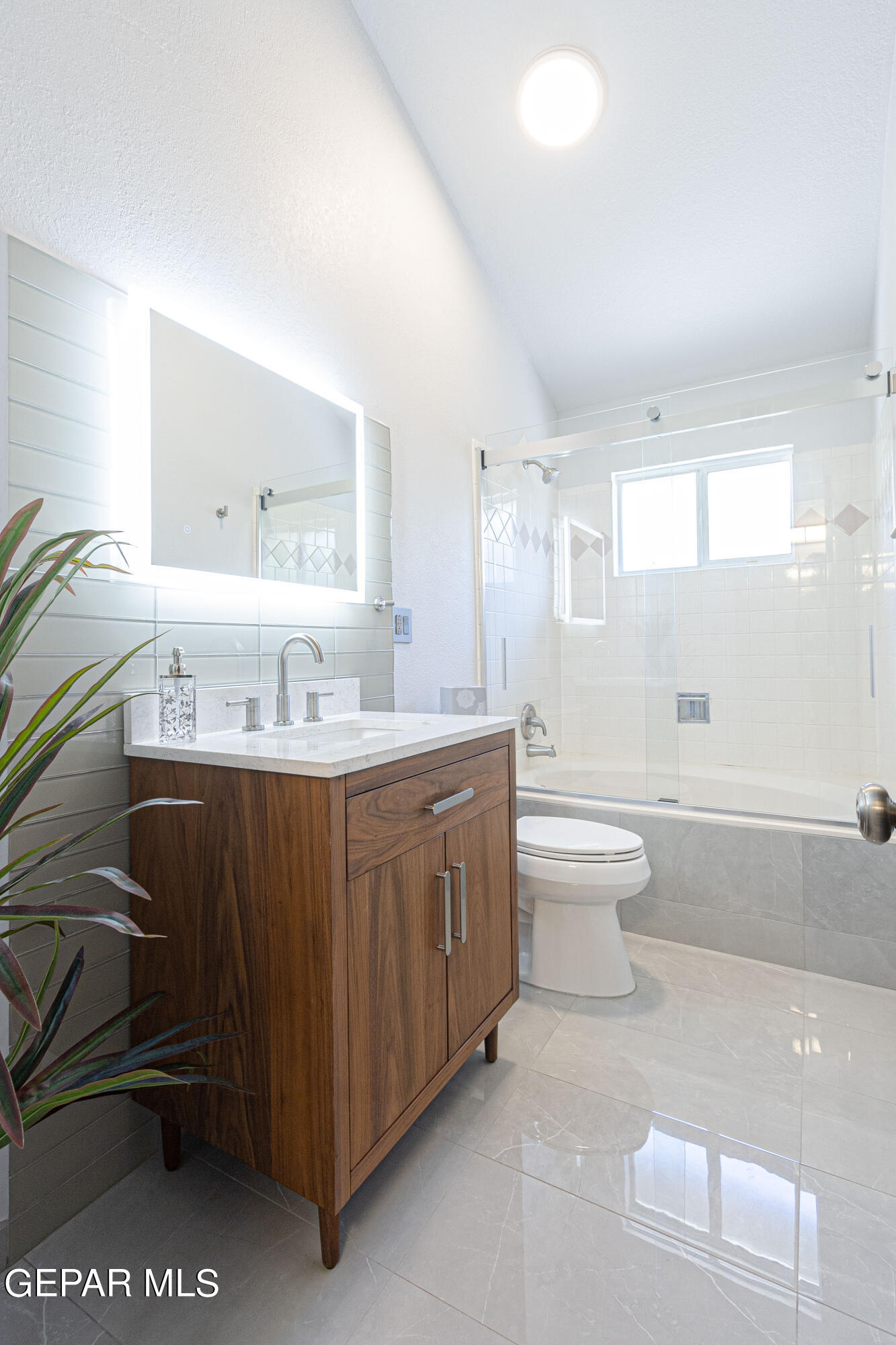 6921 PEARL RIDGE Drive