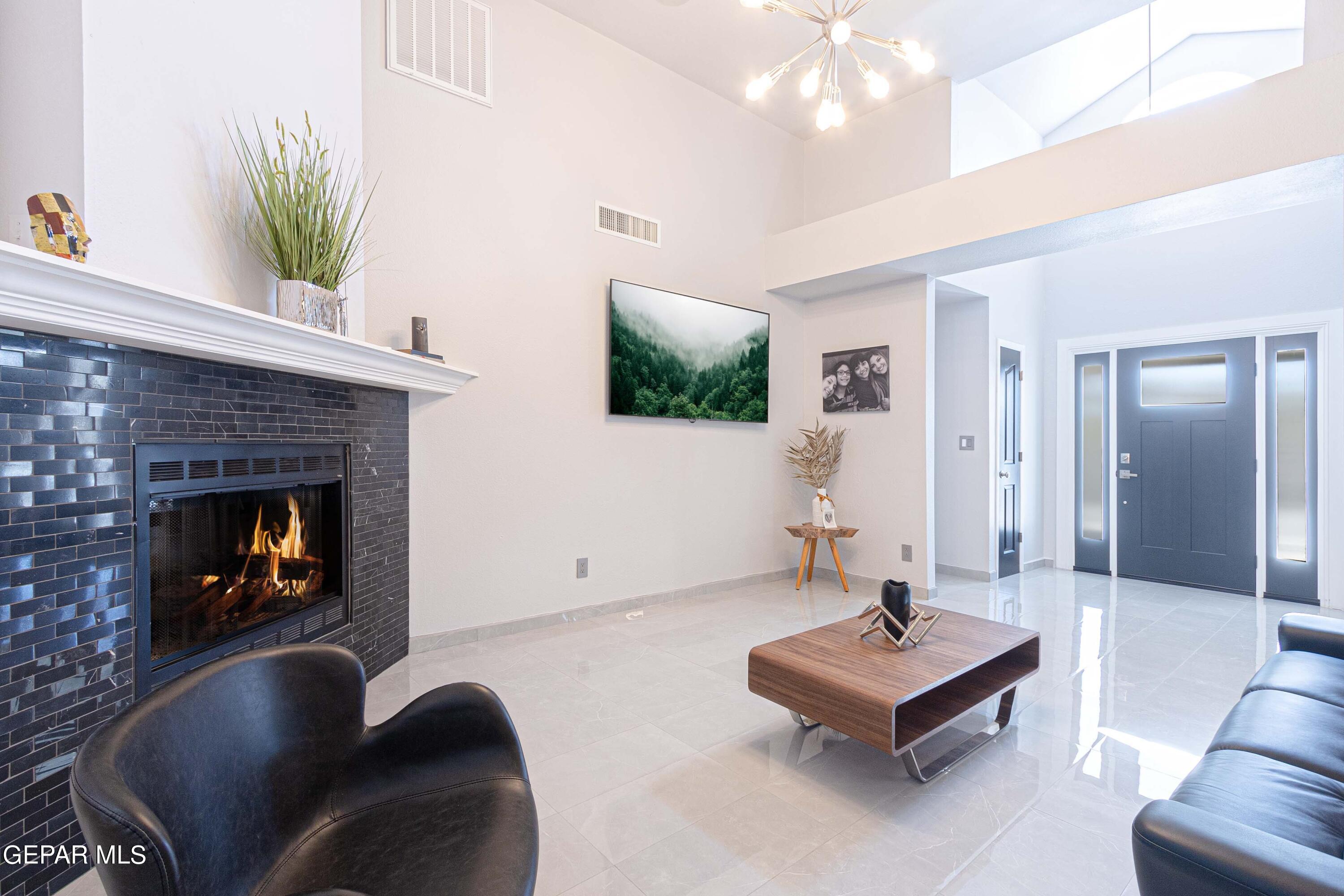 6921 PEARL RIDGE Drive