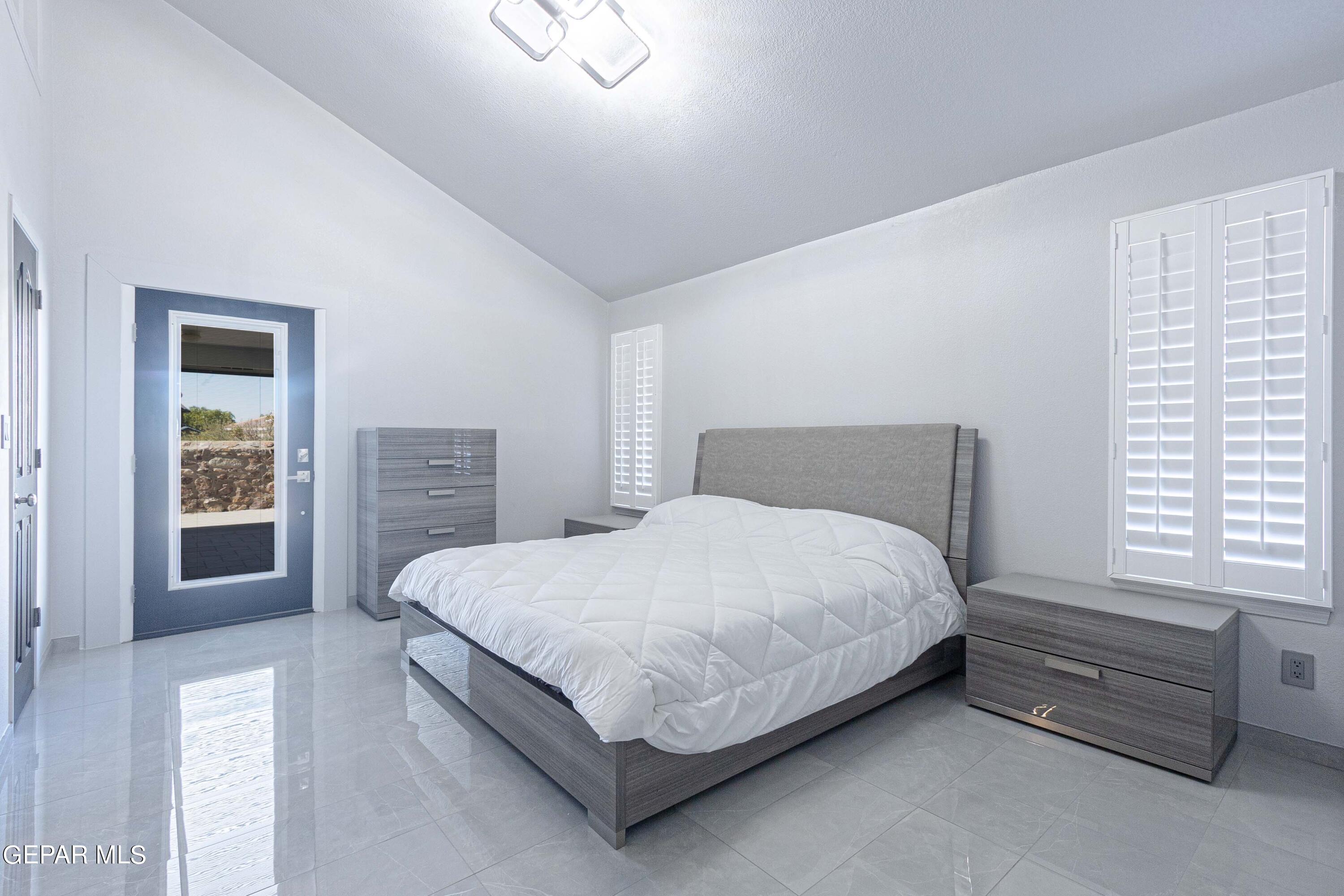 6921 PEARL RIDGE Drive