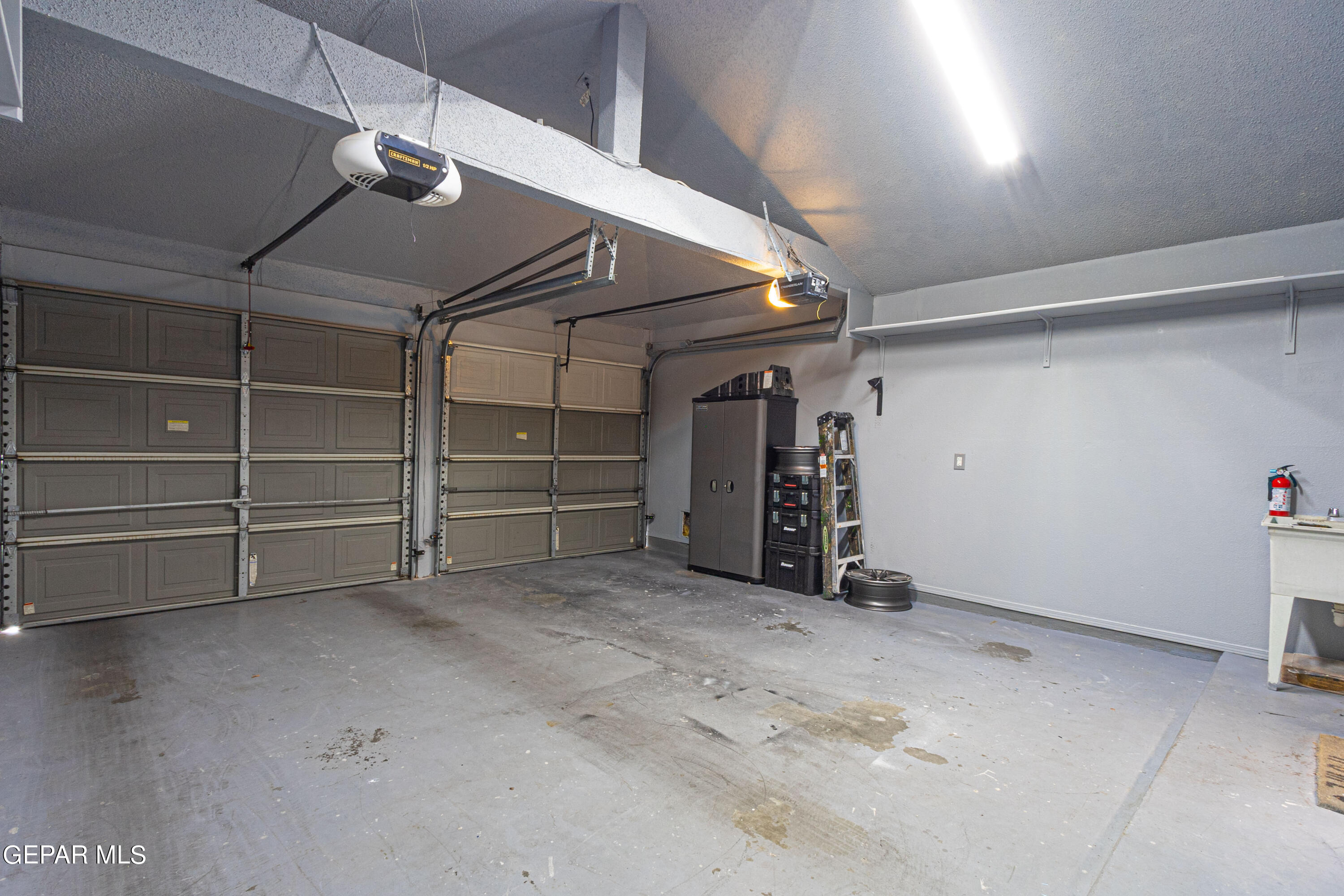 6921 PEARL RIDGE Drive