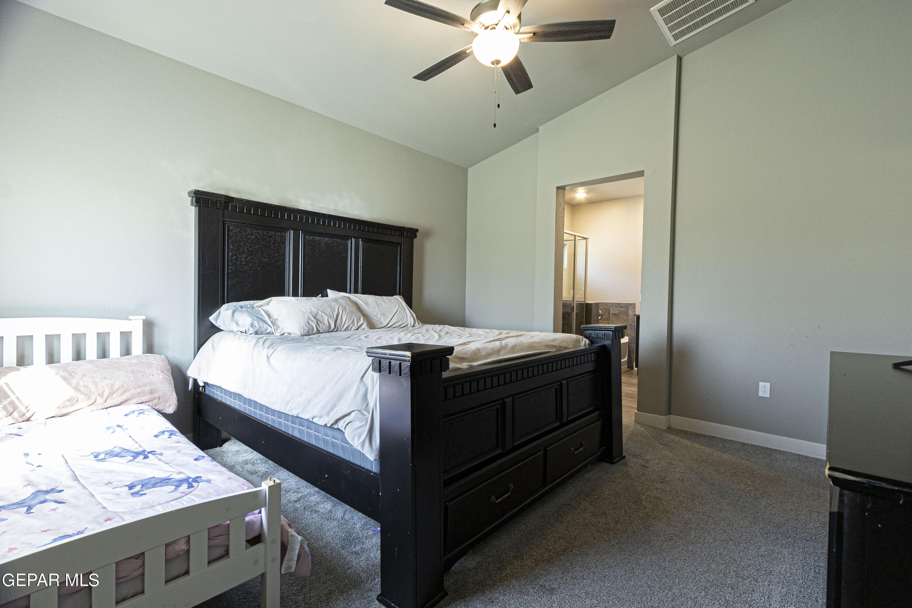 610 Charles Heinrich St