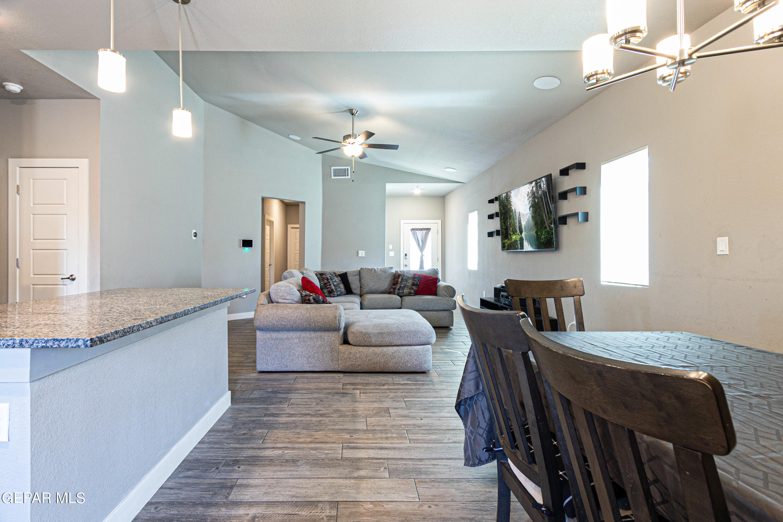 610 Charles Heinrich St