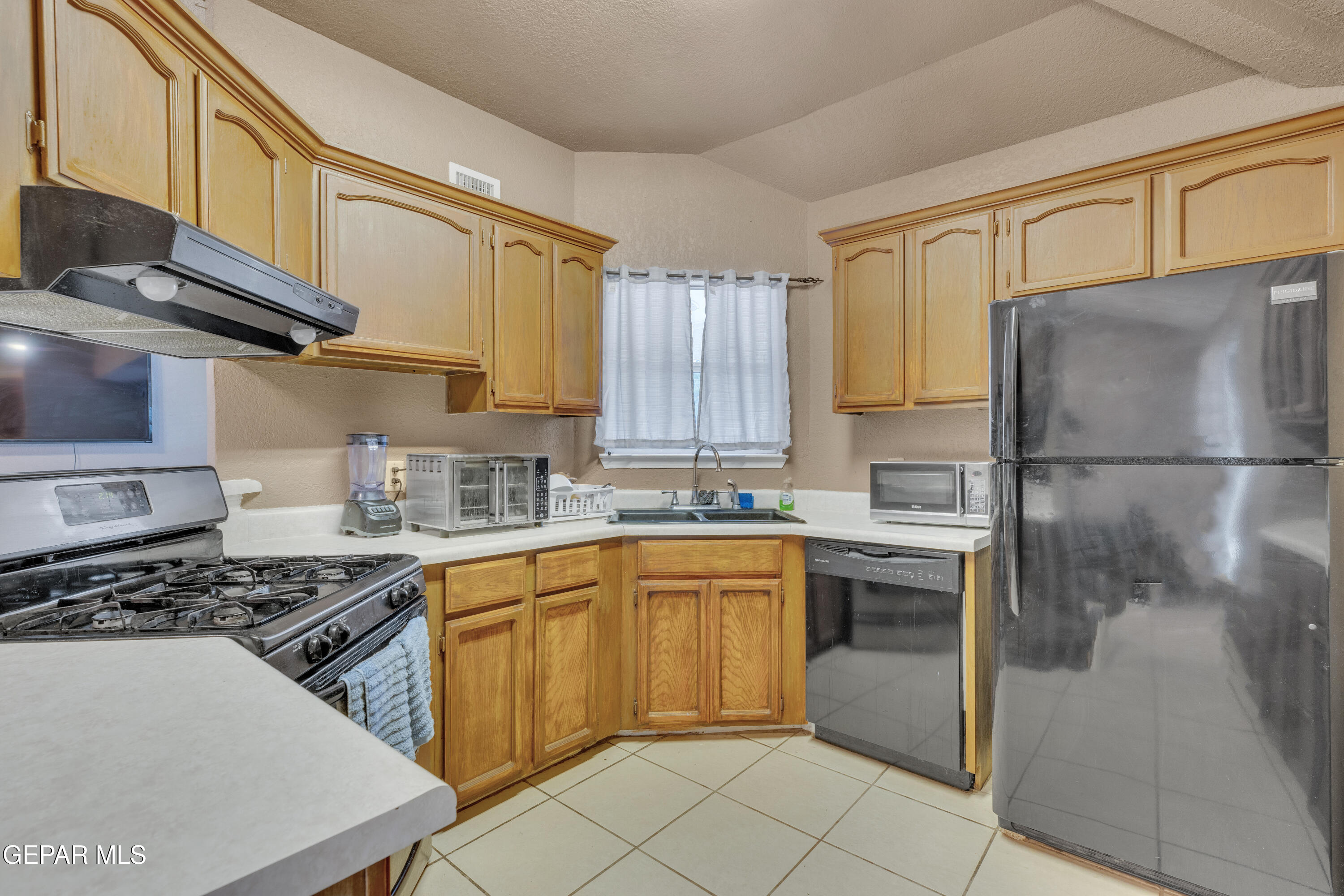 6653 MALACHITE Court