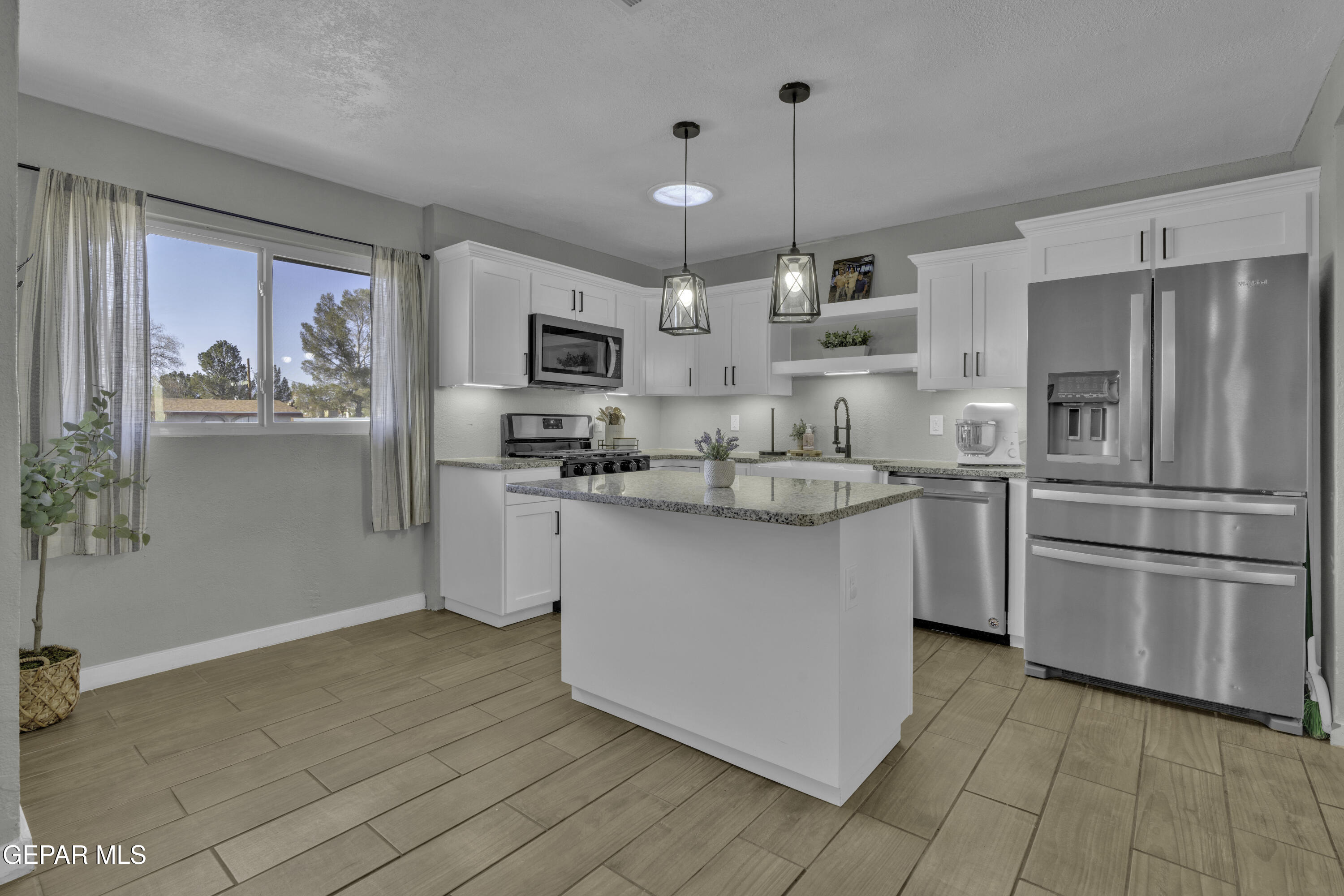 1224 BOIS D ARC Drive