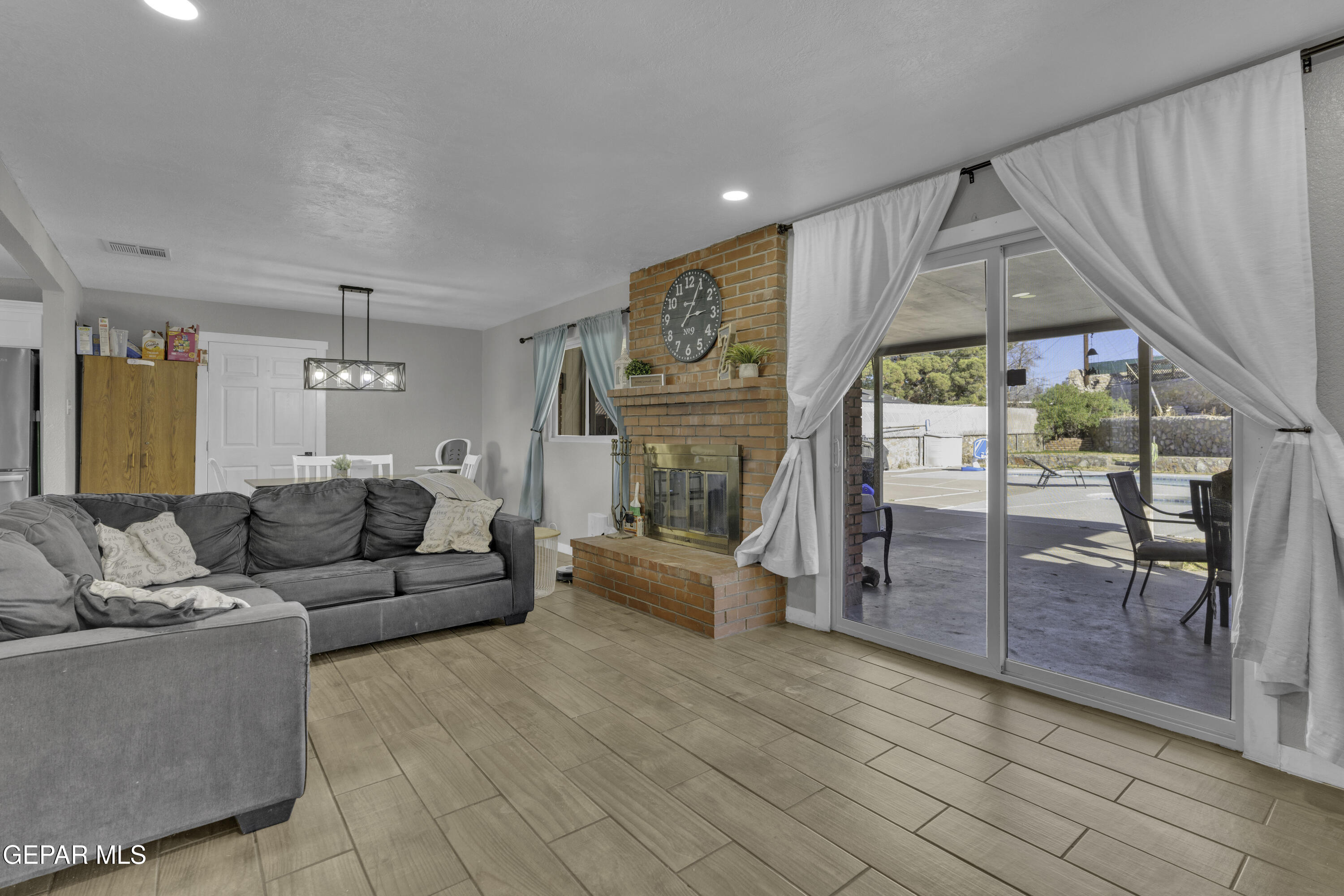 1224 BOIS D ARC Drive