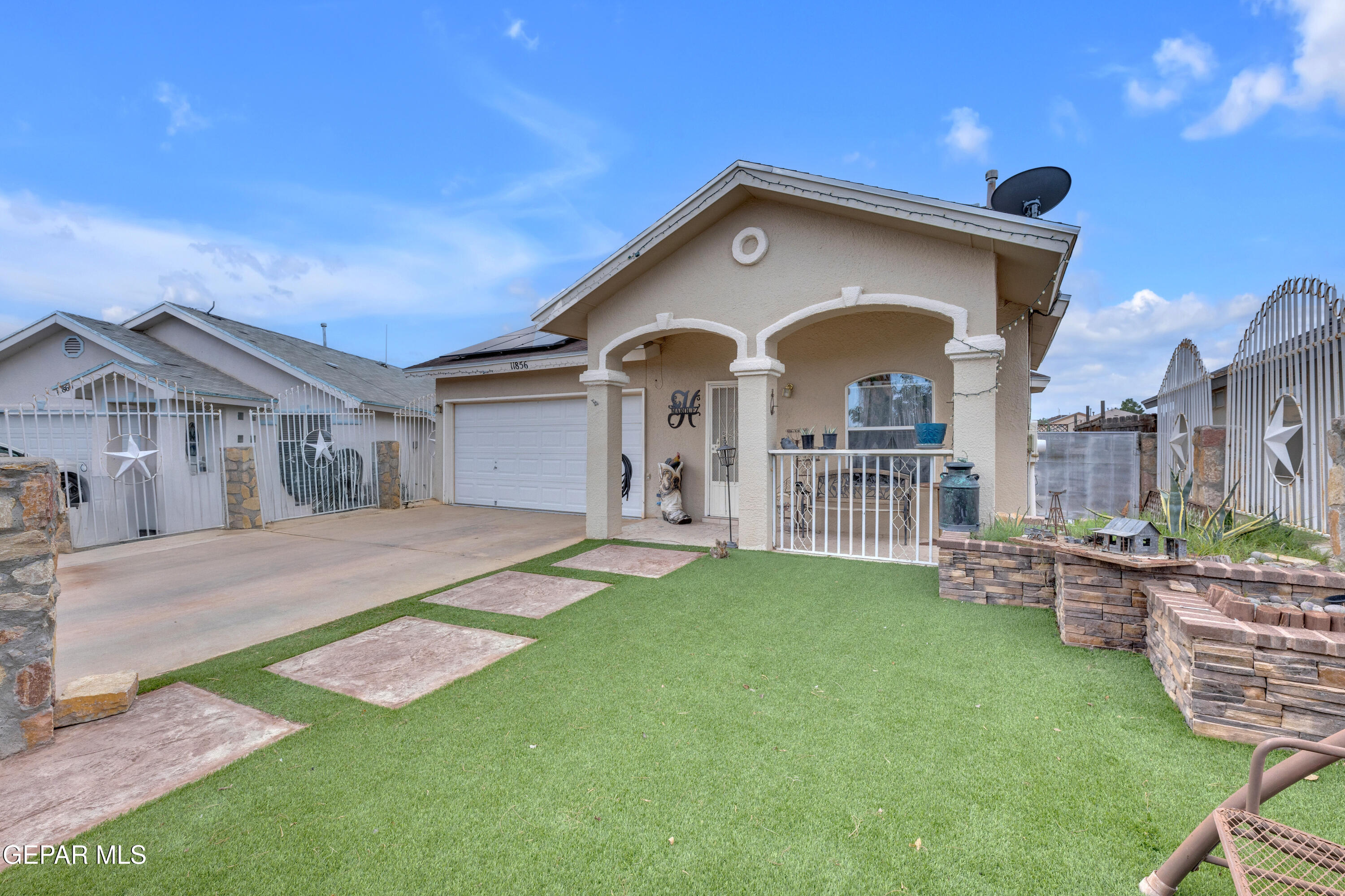11856 FIDDLEWOOD Circle