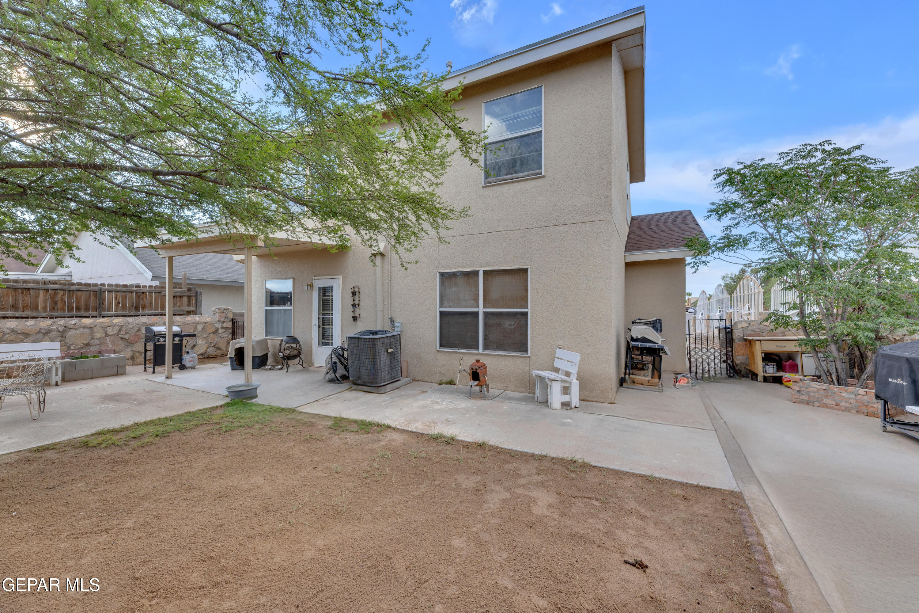 11856 FIDDLEWOOD Circle