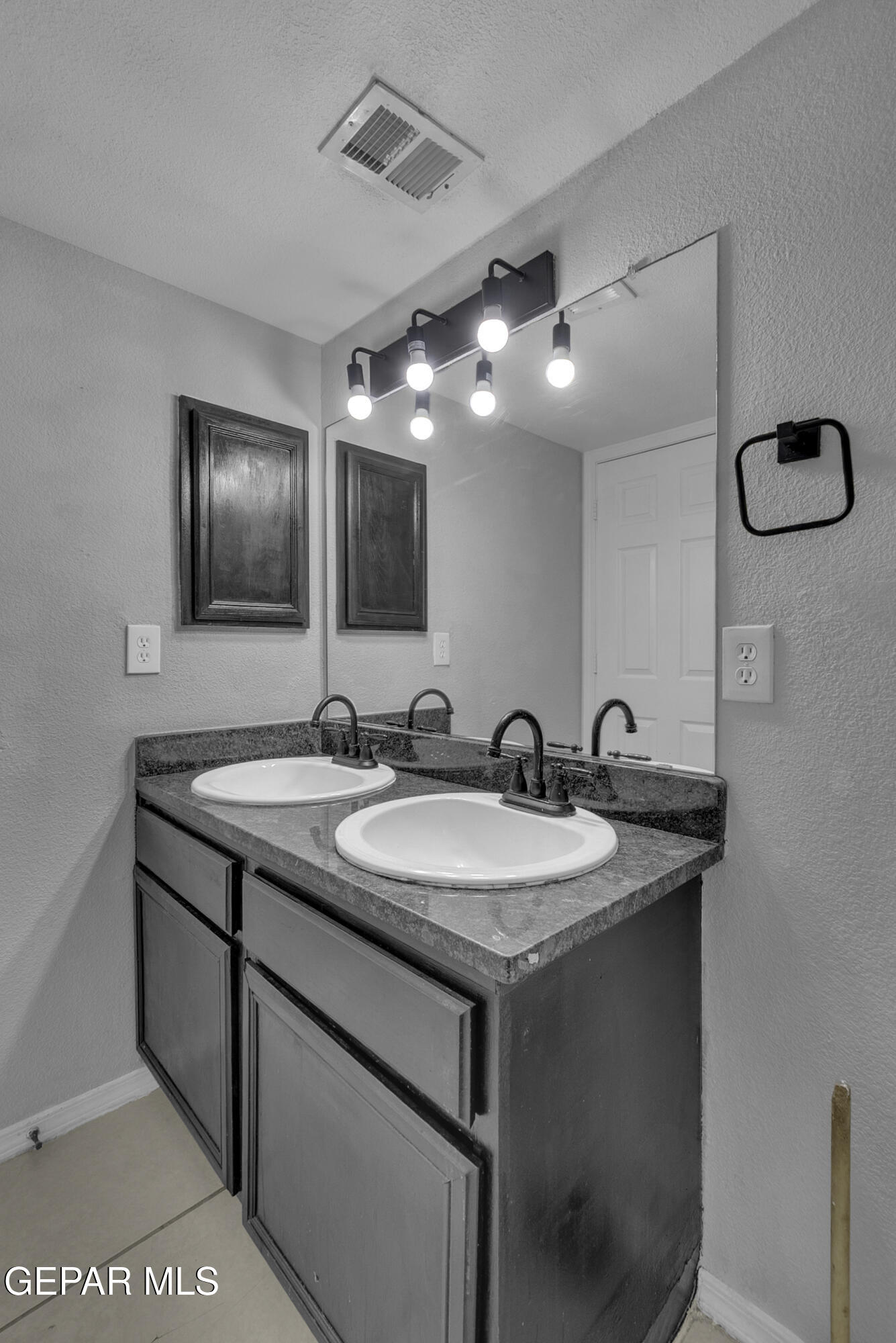 10400 Valle Koki Drive Drive