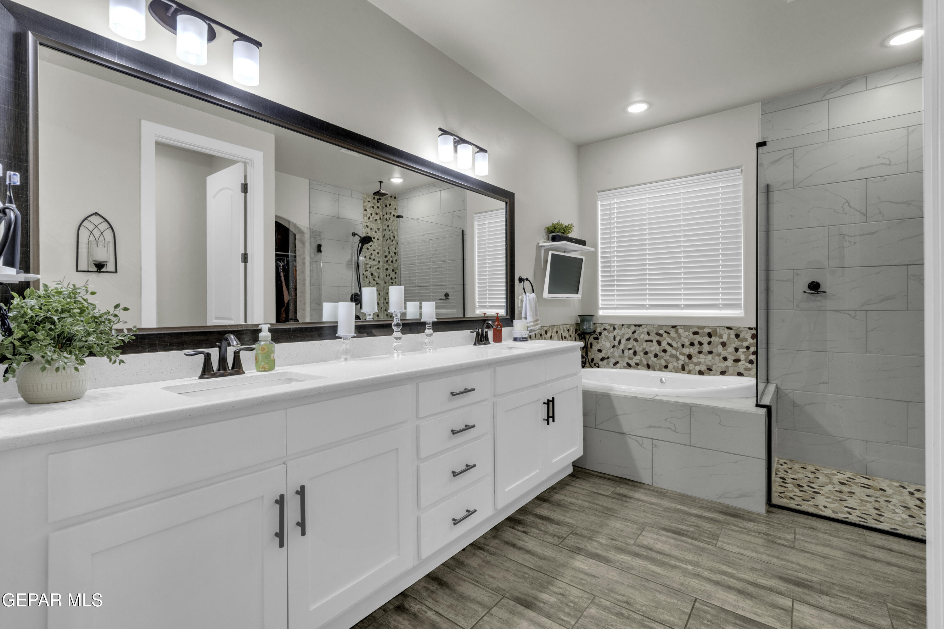 12437 Addingham Ct Court