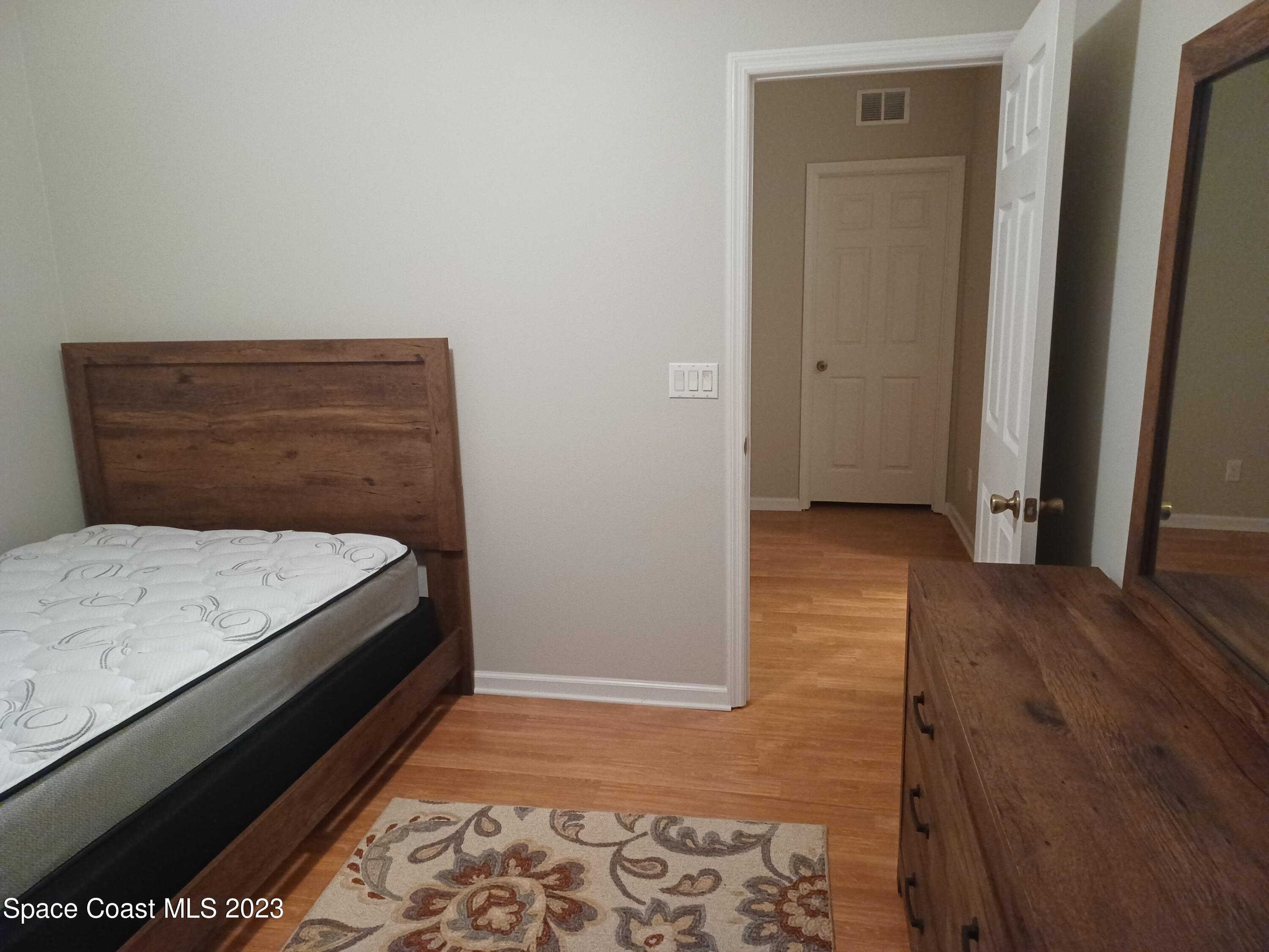 402 Breckenridge Circle SE