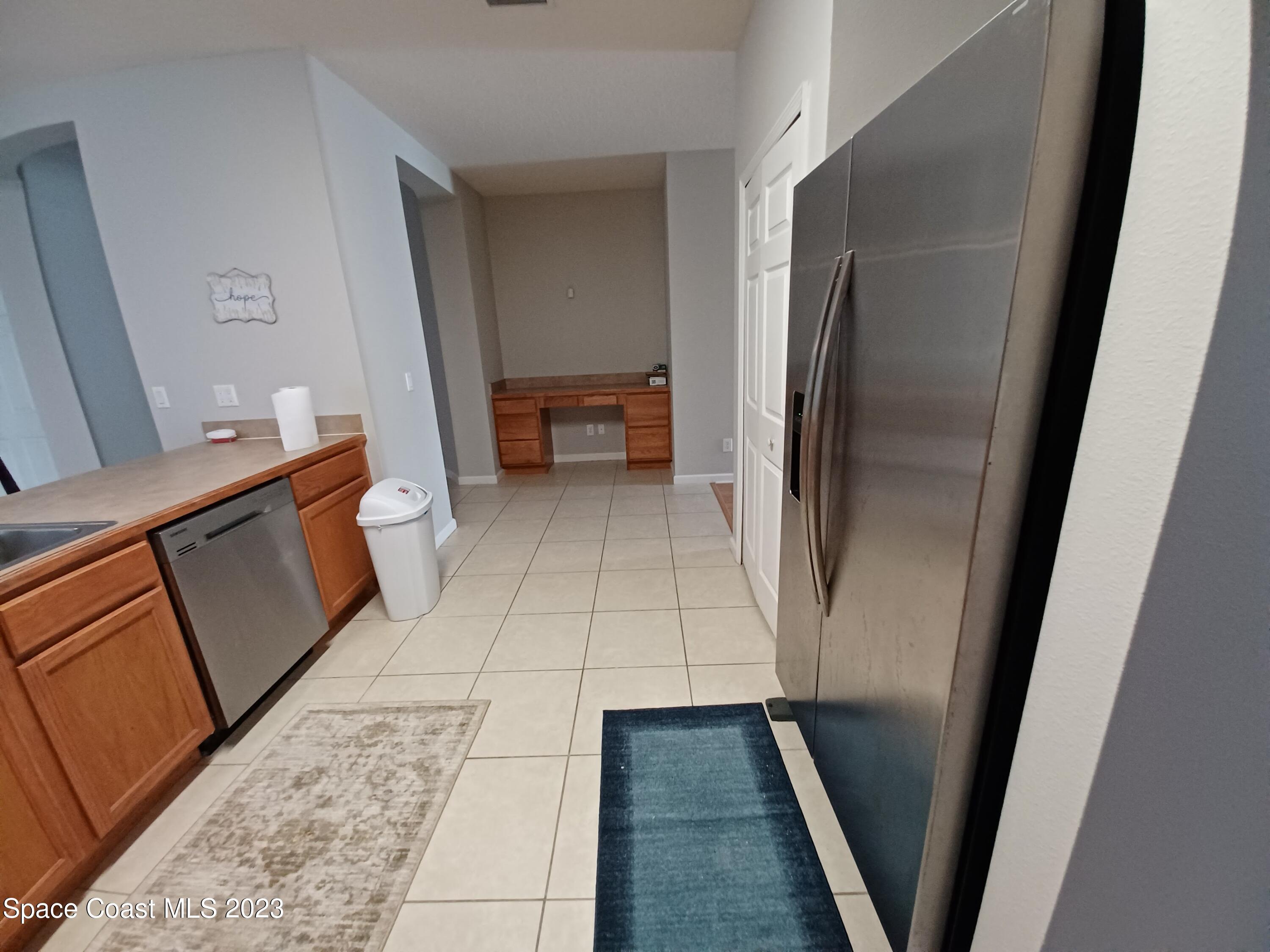 402 Breckenridge Circle SE