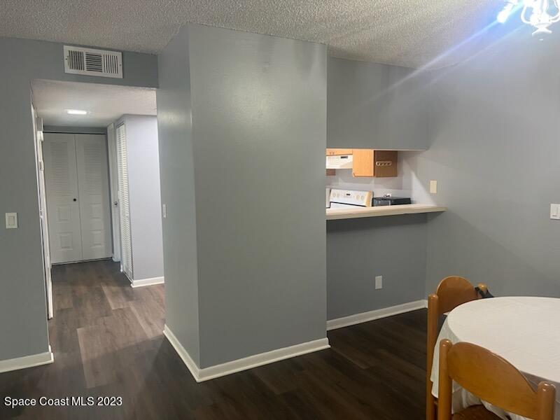1600 Sunny Brook Lane 207