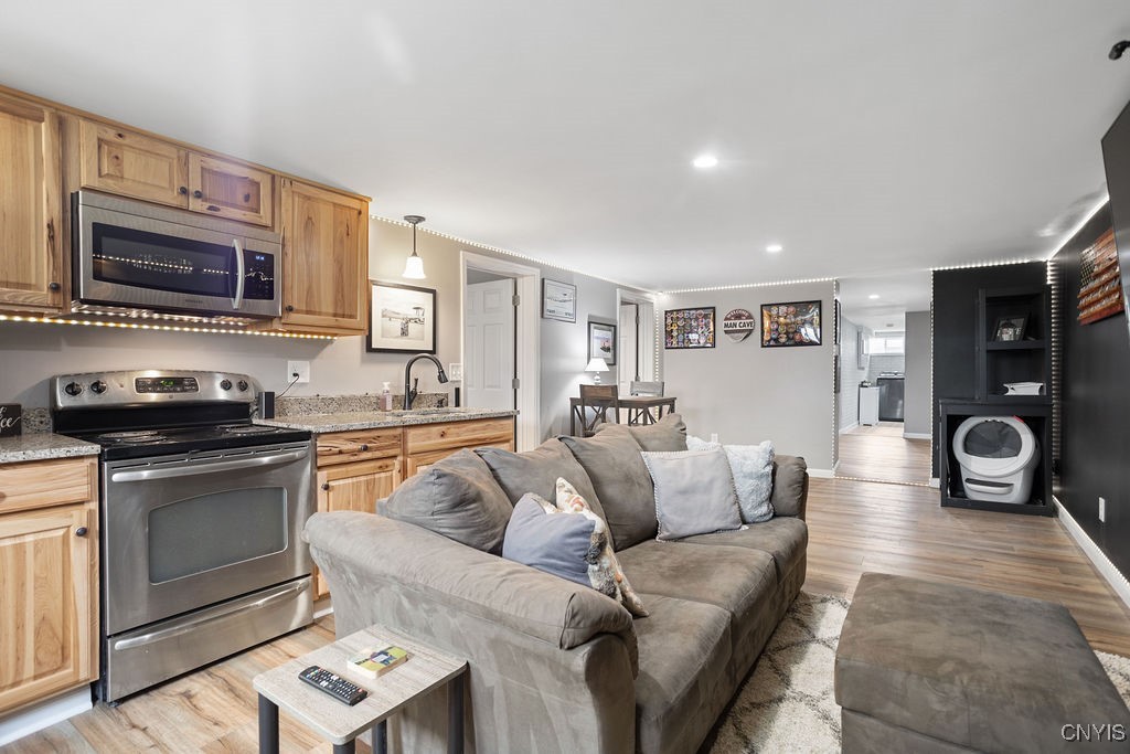 6866 Tully Road