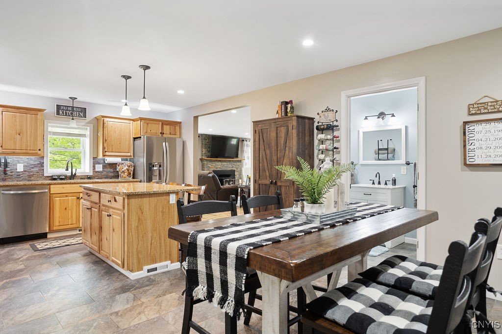 6866 Tully Road