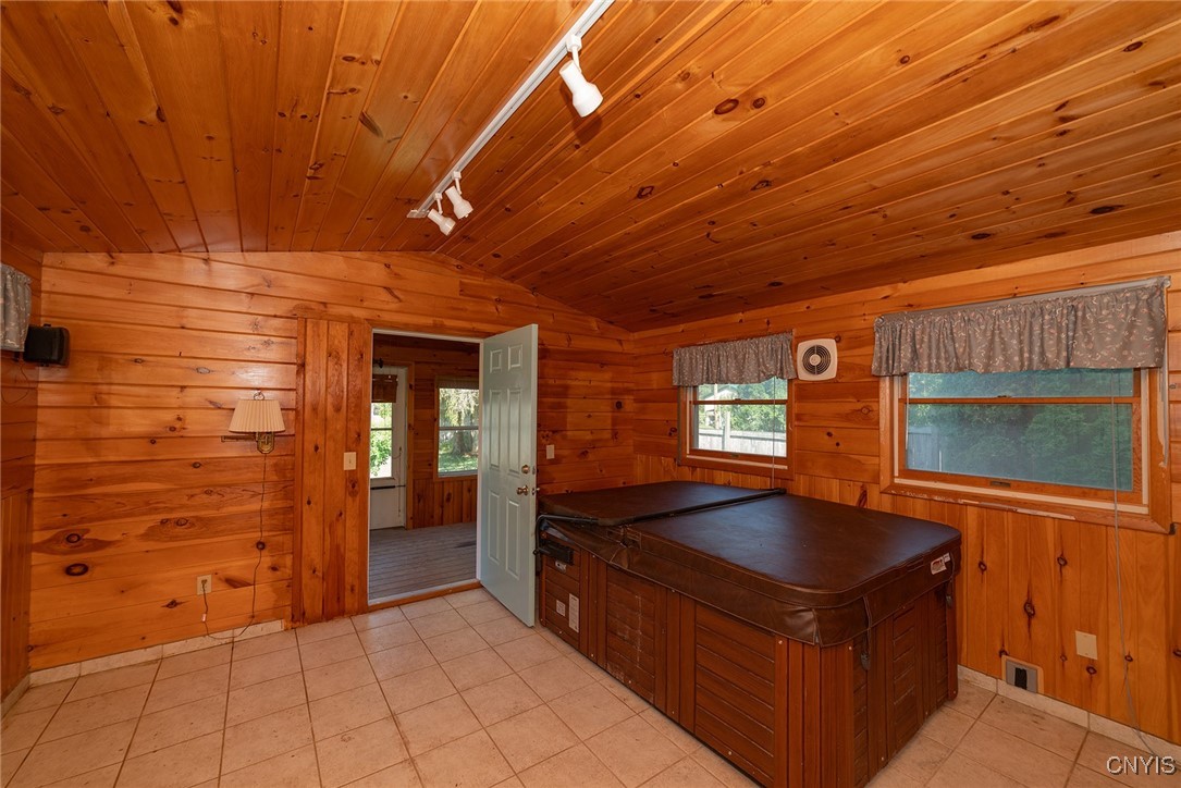 6325 North Kirkville Road