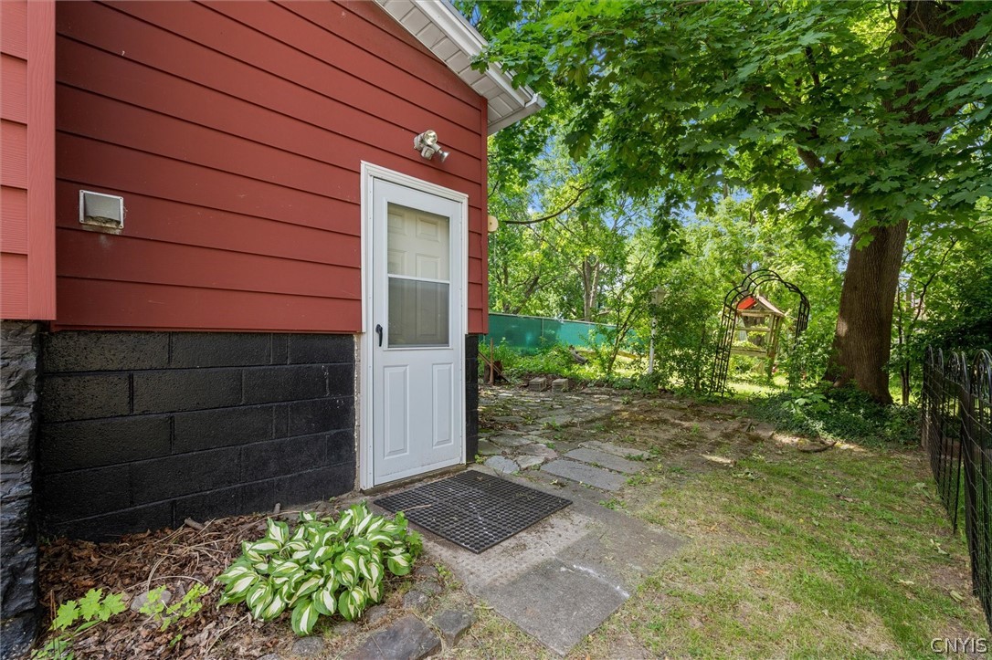 606 Schuyler Street