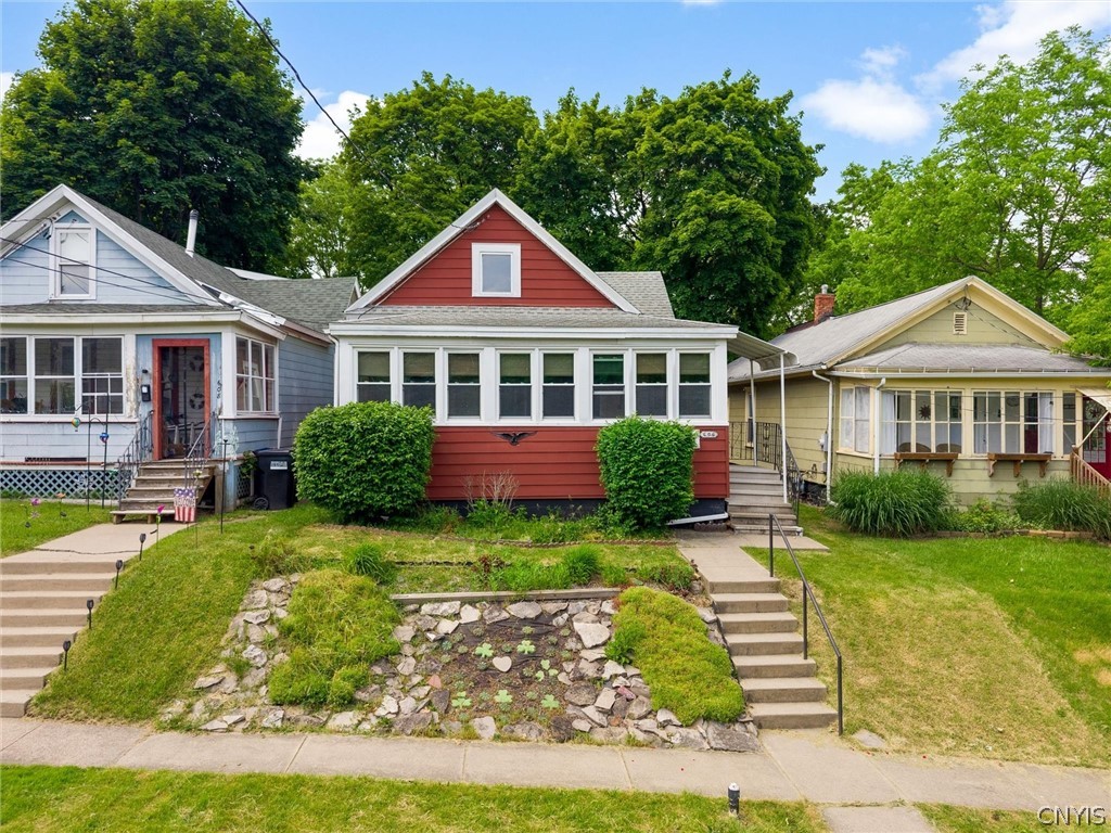 606 Schuyler Street